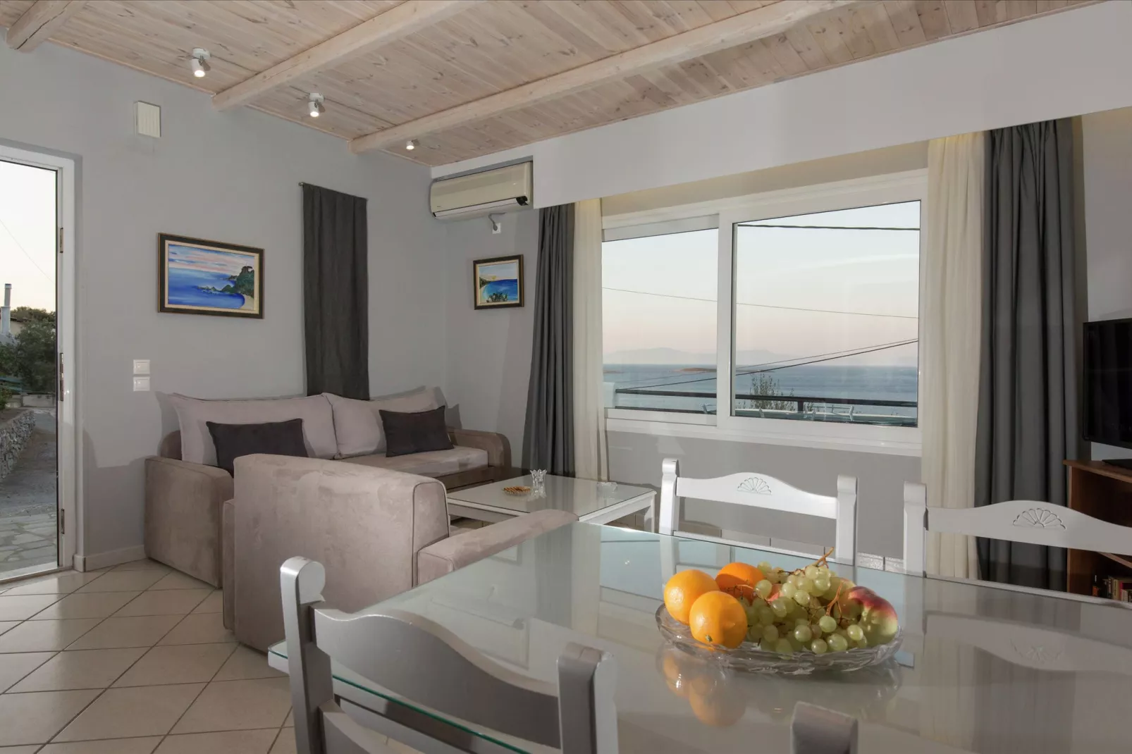 Villa Vasiliki-Esszimmer