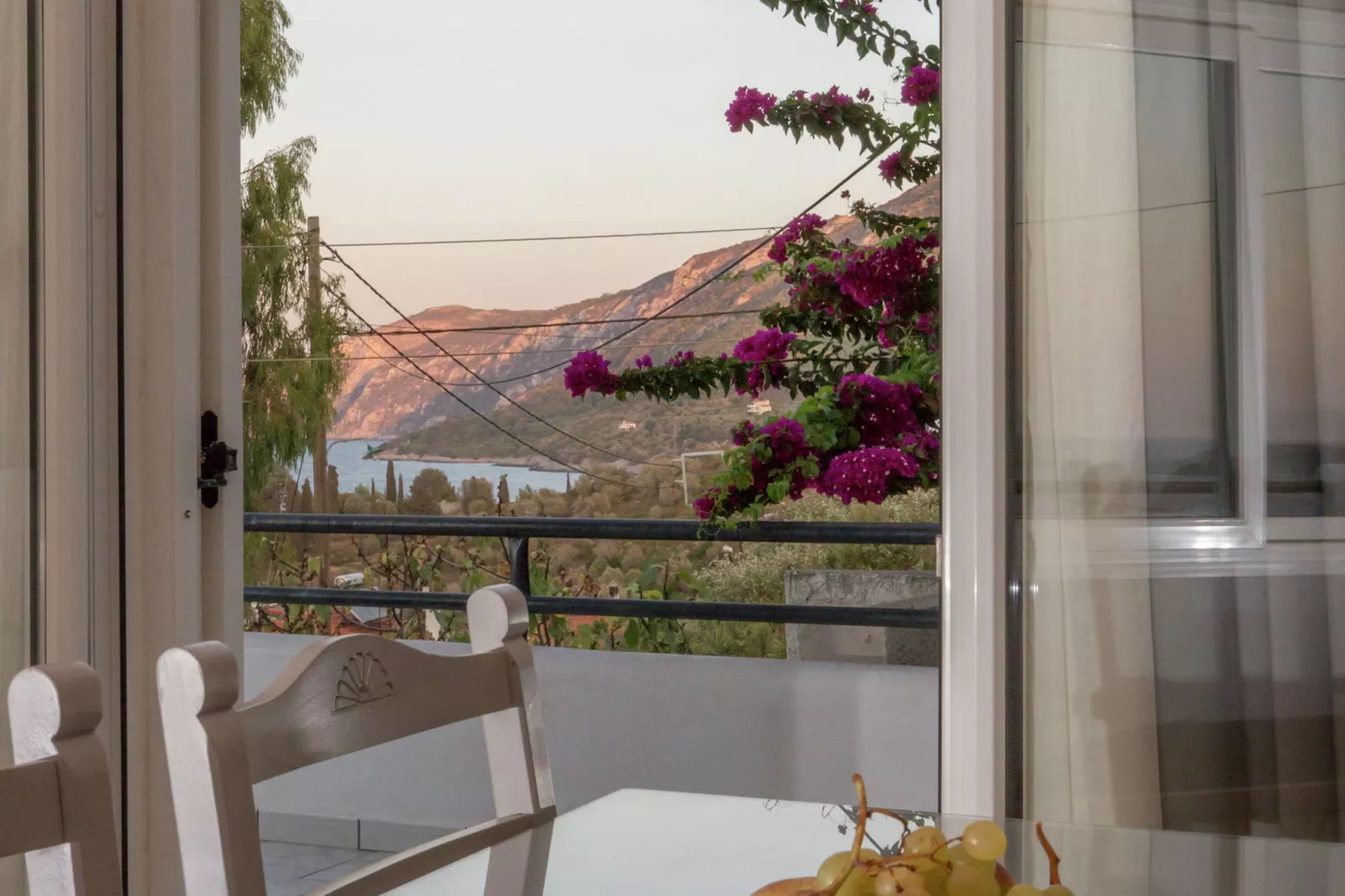 Villa Vasiliki-Esszimmer