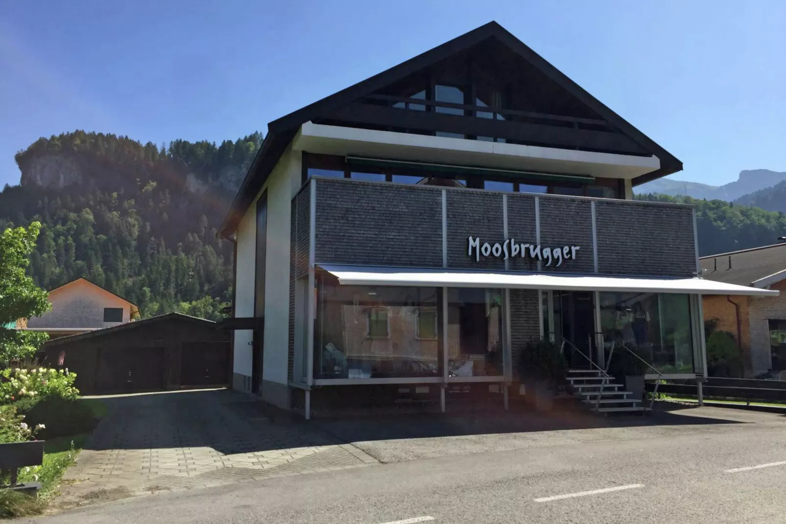 Moosbrugger-Exterior summer