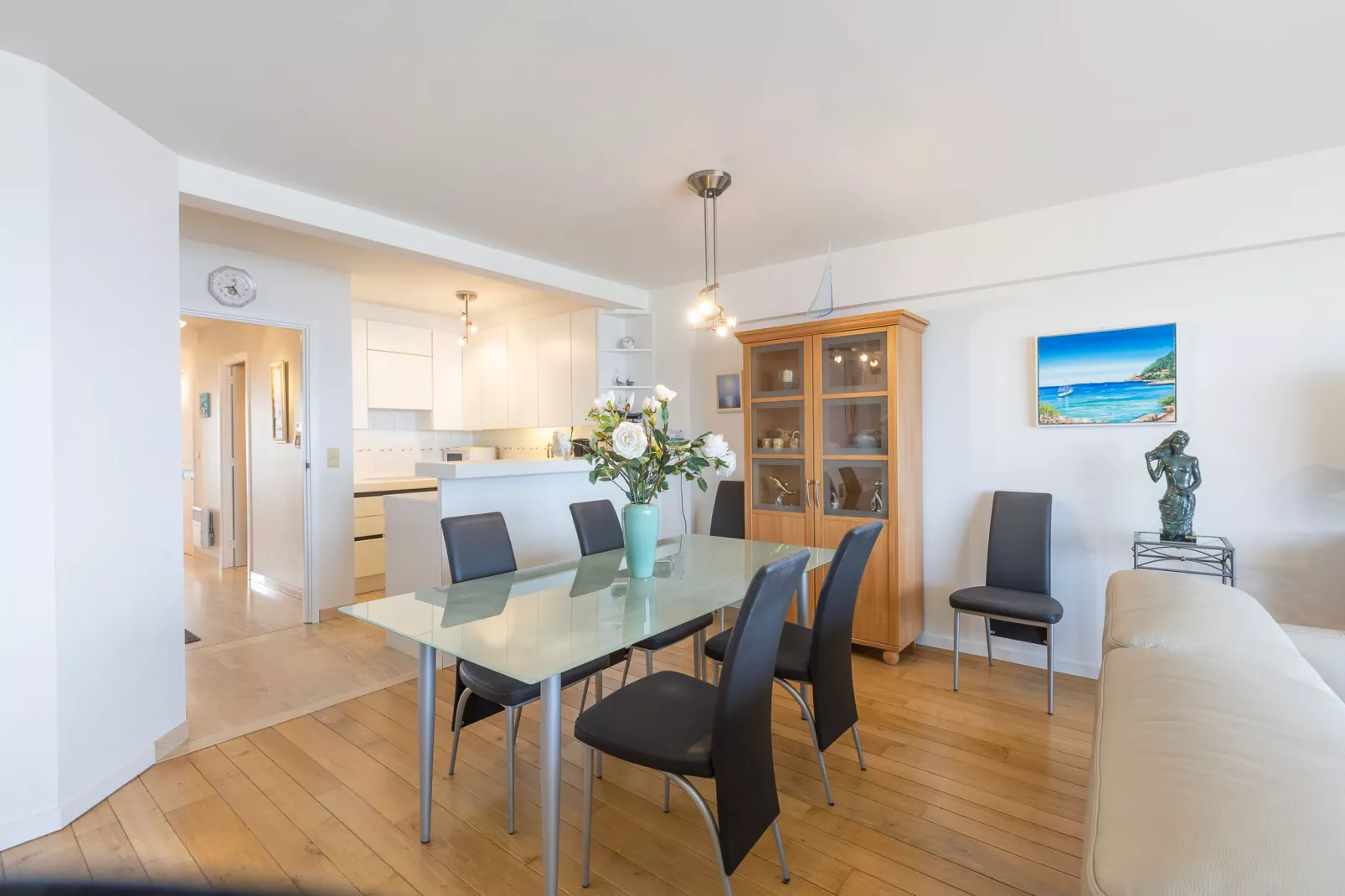 Mistral 0901-Dining room