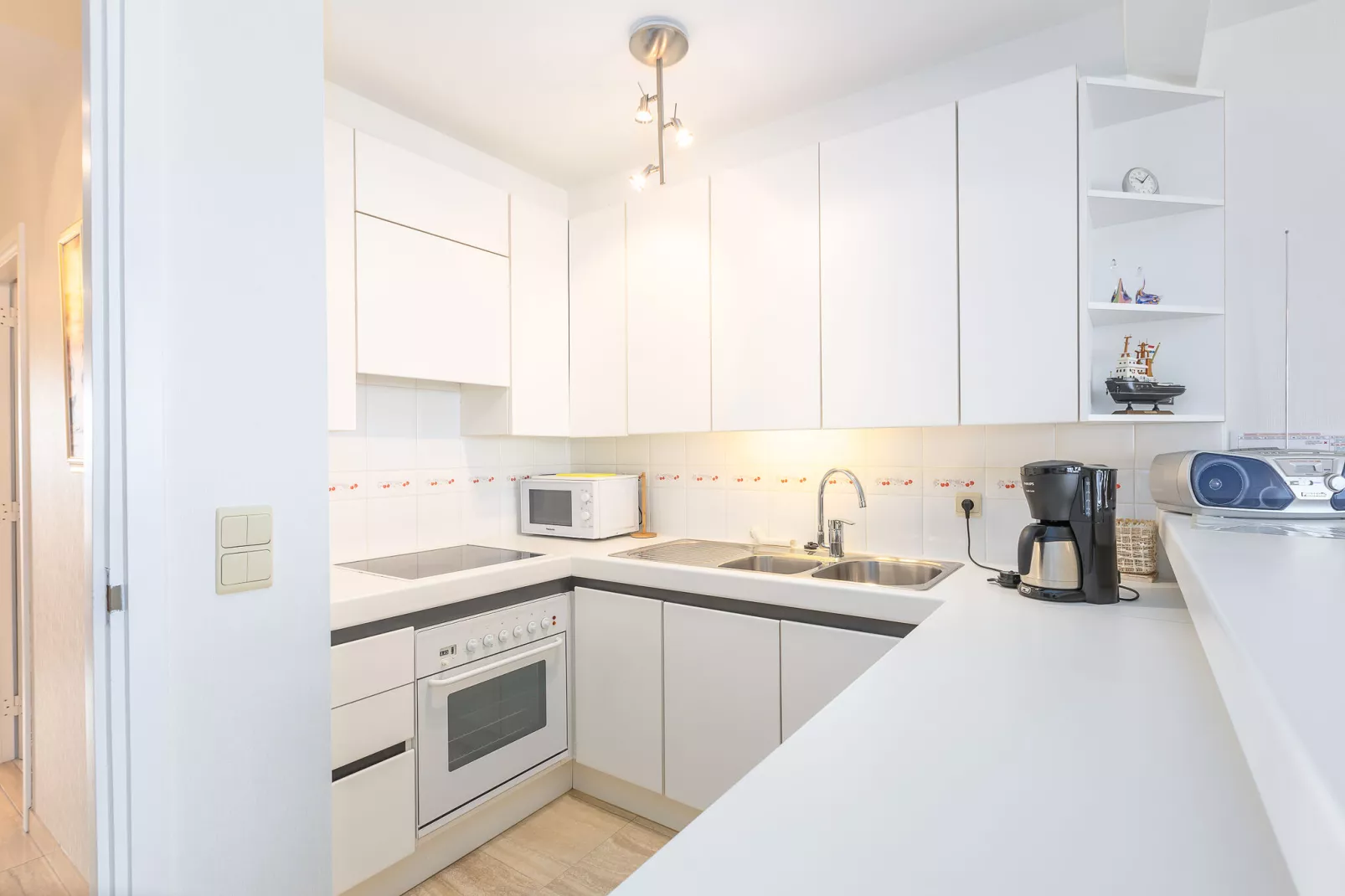 Mistral 0901-Kitchen