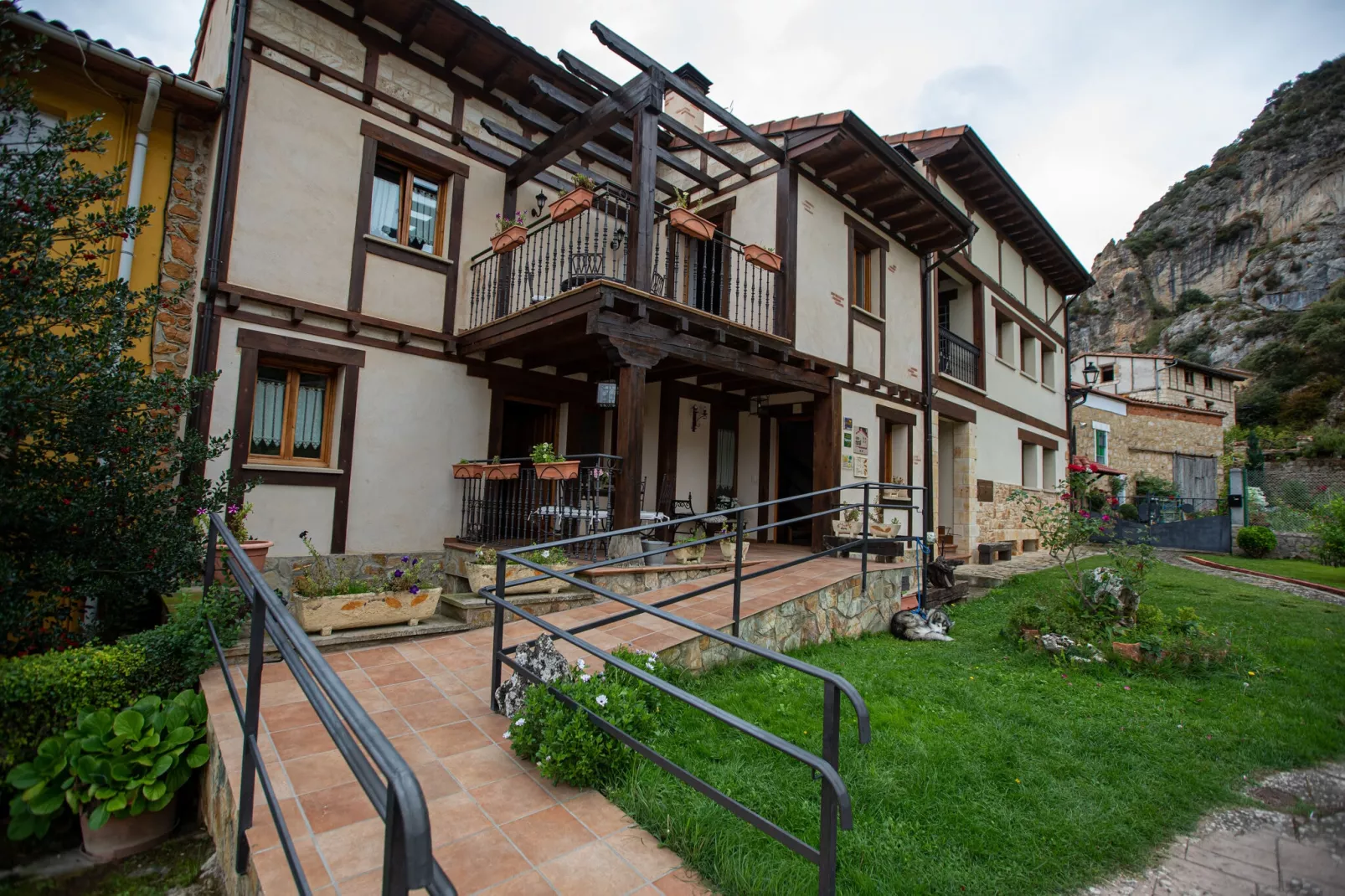 Casa Rural Poza de la Torca II-Außenbereich Sommer