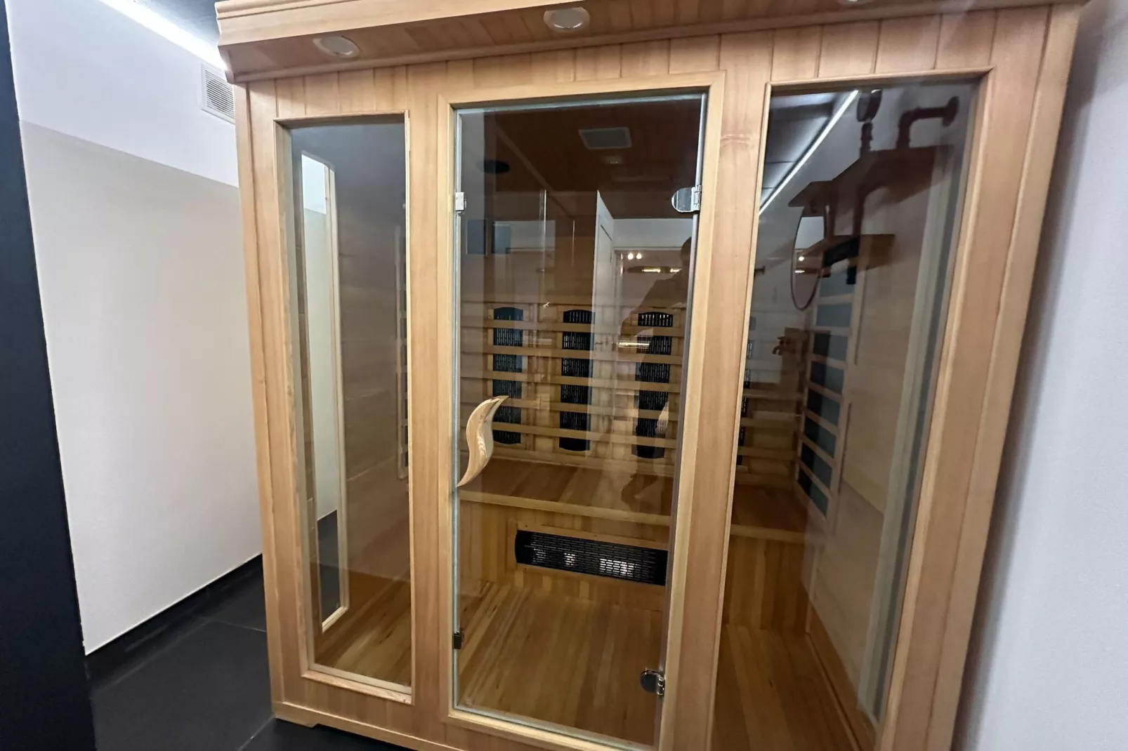 Gite à la ferme avec Piscine intérrieur  sauna et bains à remous-Bien-être