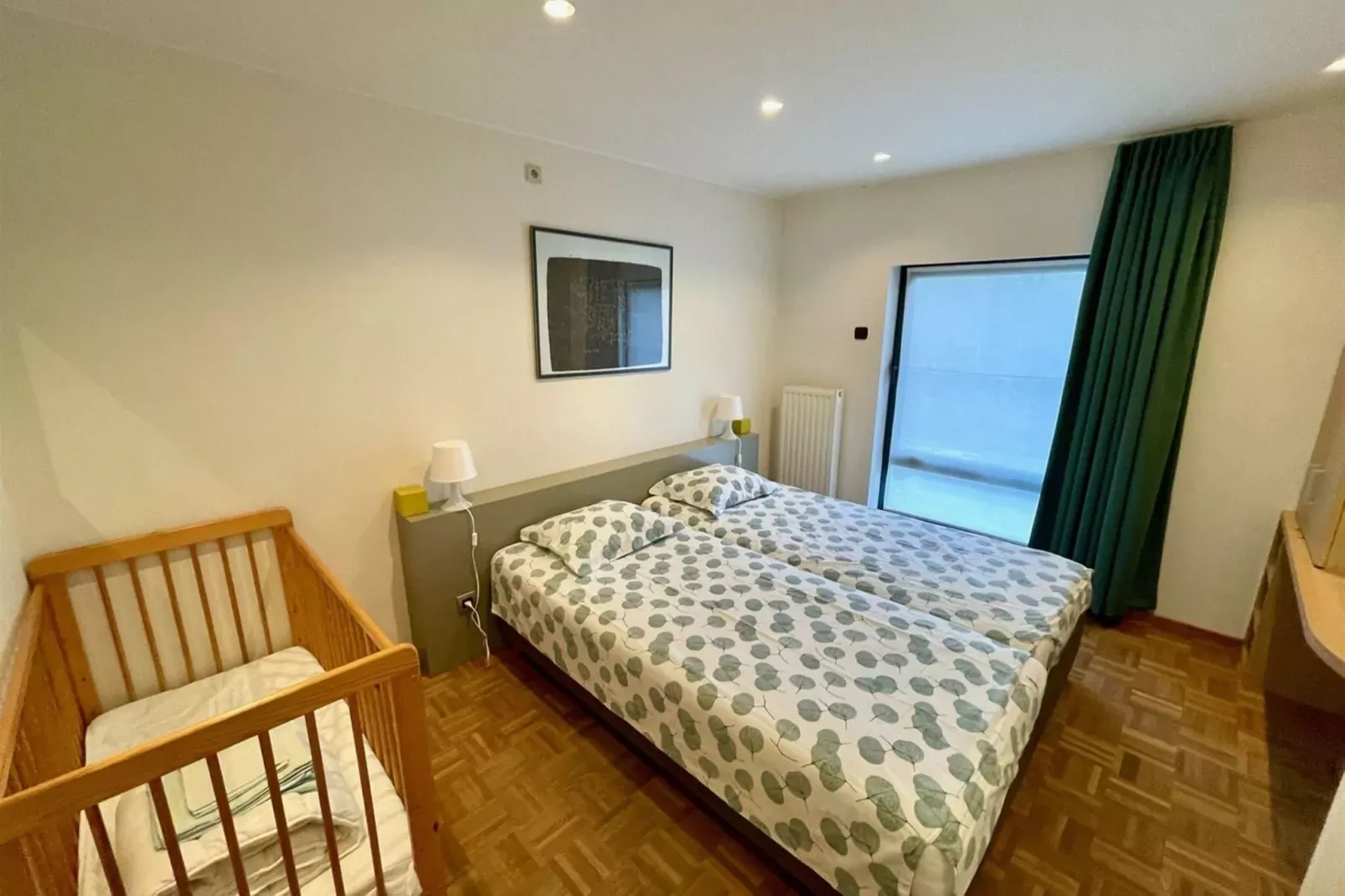 Omaar-Bedroom