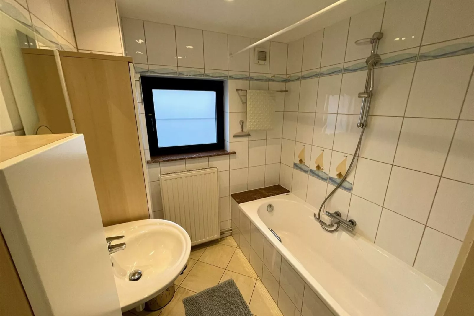 Omaar-Bathroom