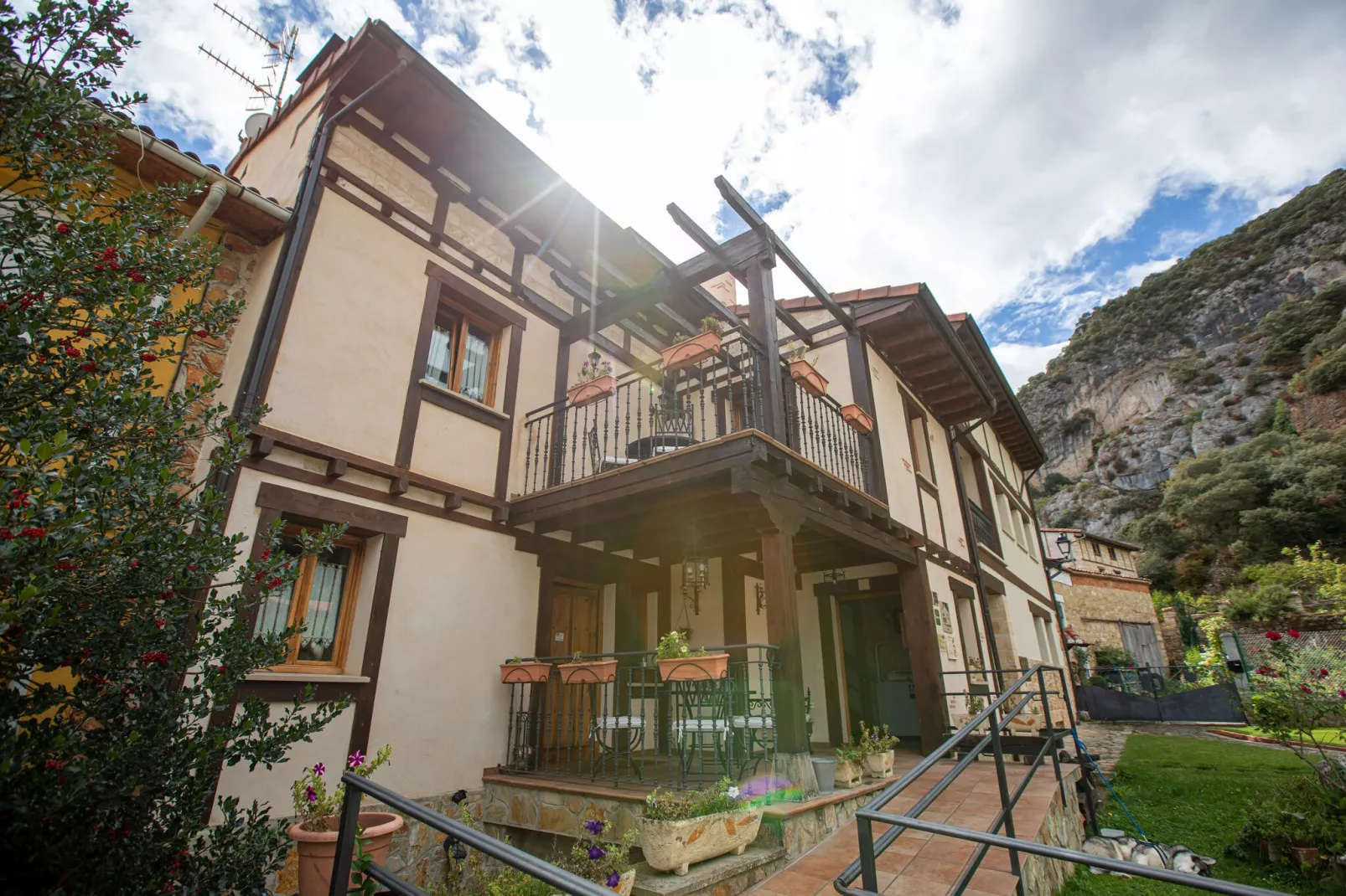 Casa Rural Poza de la Torca II-Außenbereich Sommer