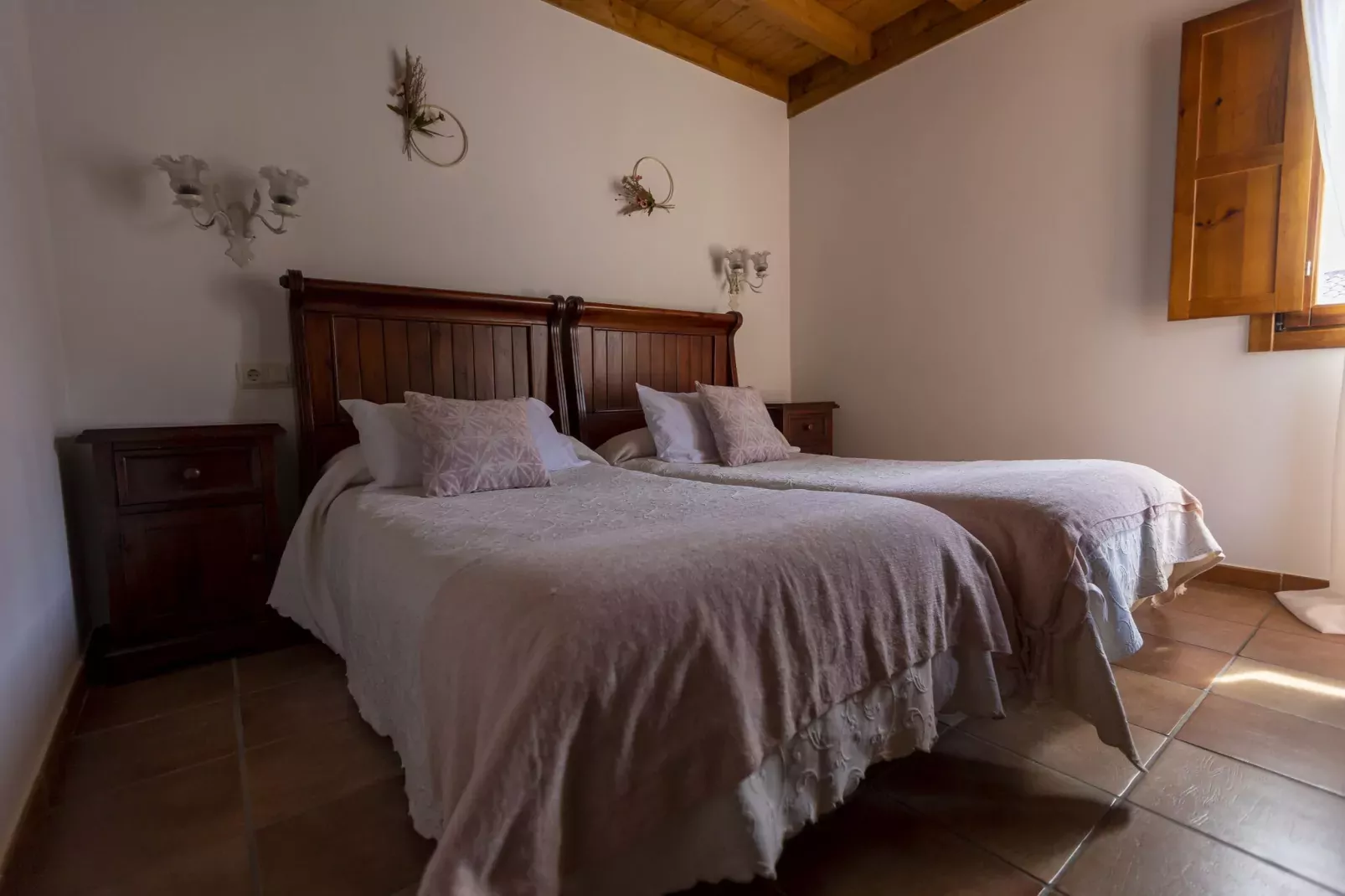 Casa Rural Poza de la Torca II-Schlafzimmer