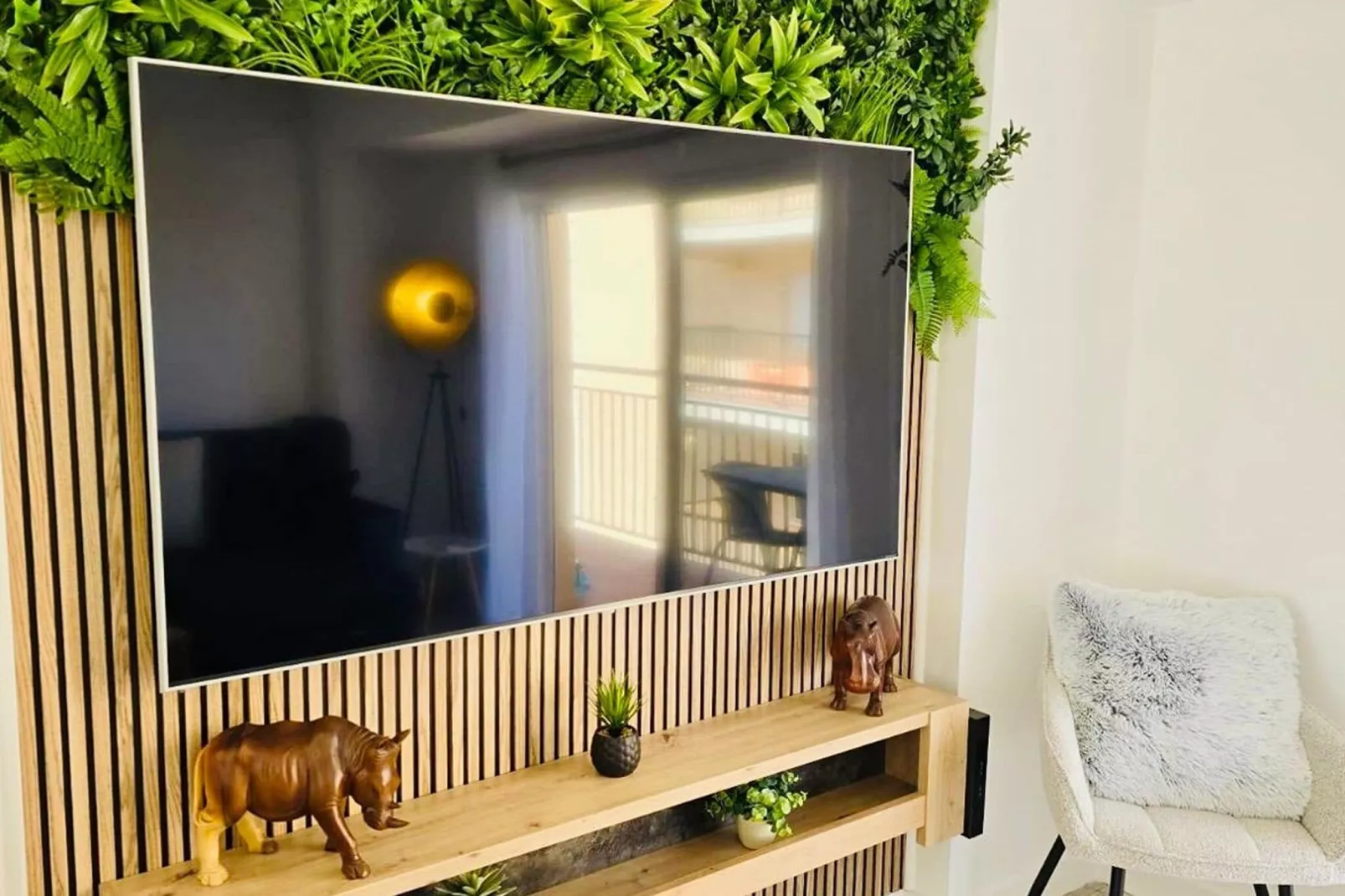 JUNGLE-Facilities