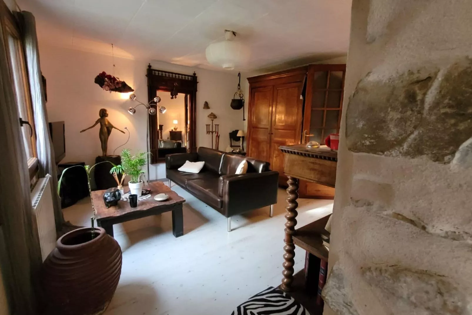 L'Aubépine-Living room