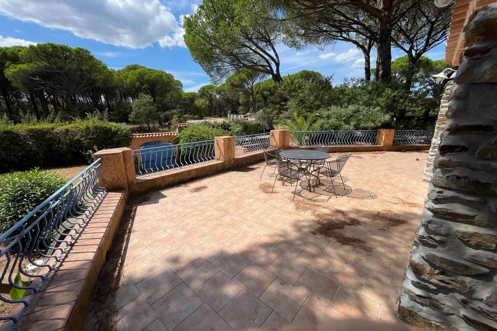 Villa Polau-Exterior summer