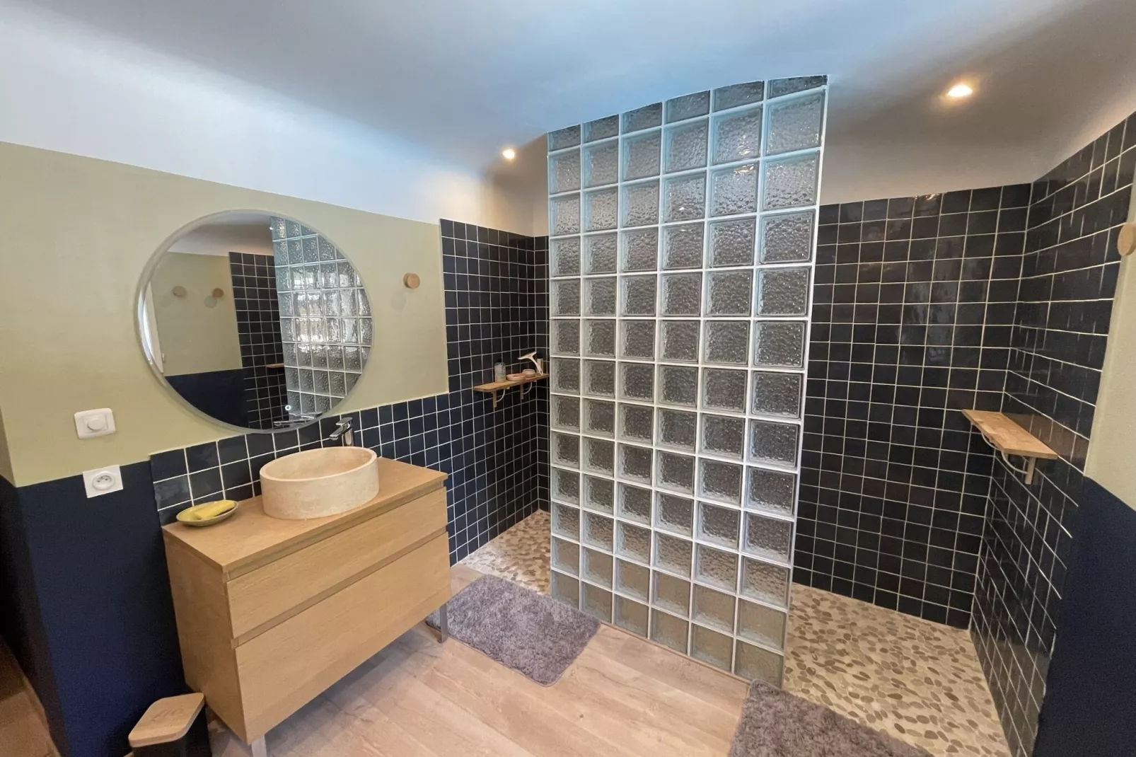 Villa Polau-Bathroom