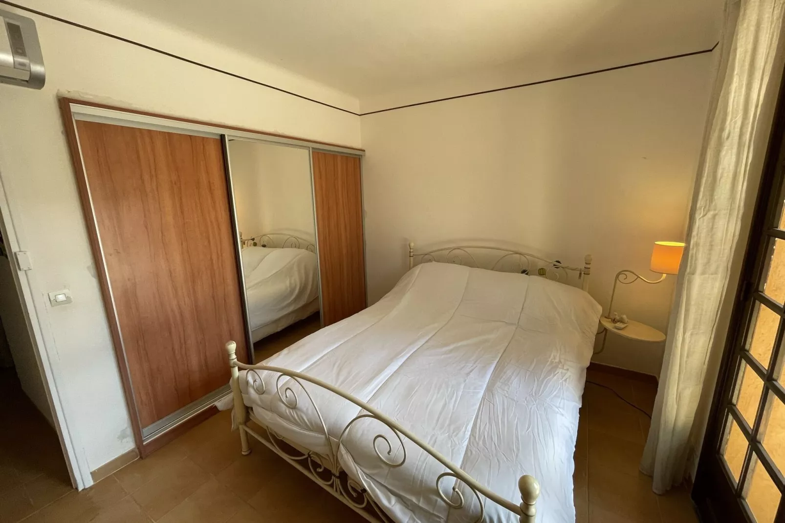 VILLA FLOVIN-Bedroom
