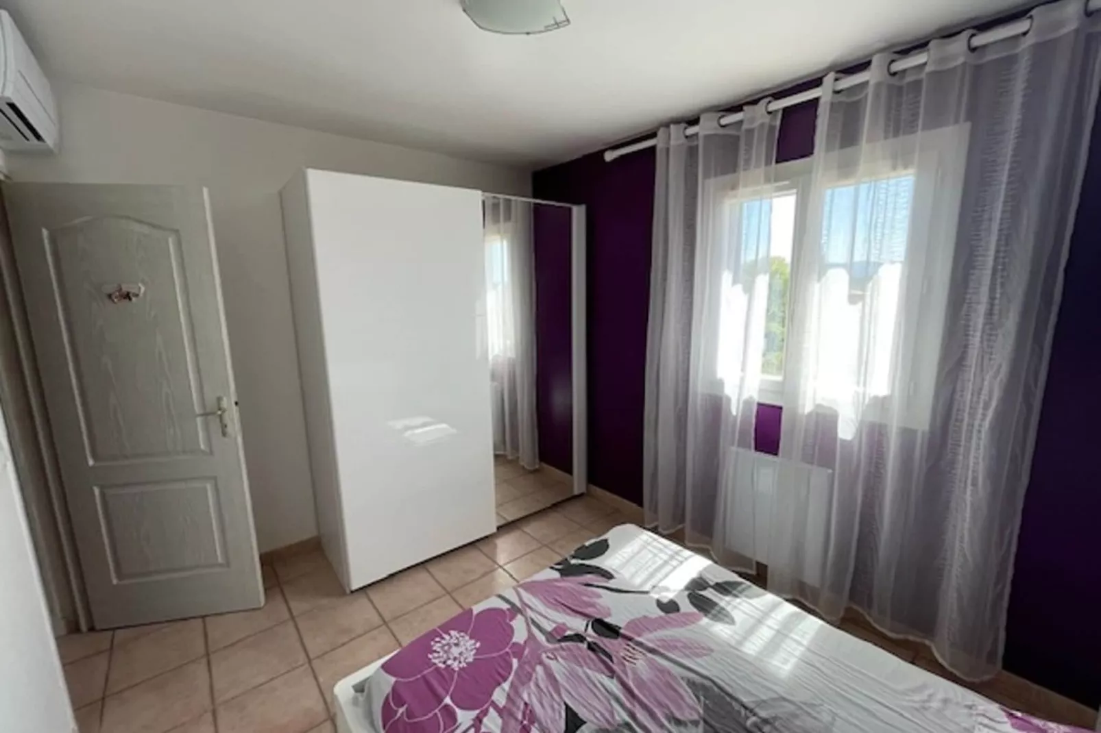 VILLA FLOVIN-Bedroom