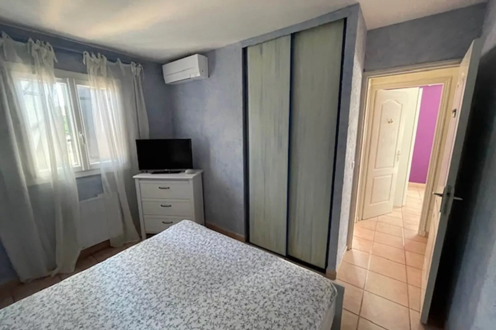 VILLA FLOVIN-Bedroom
