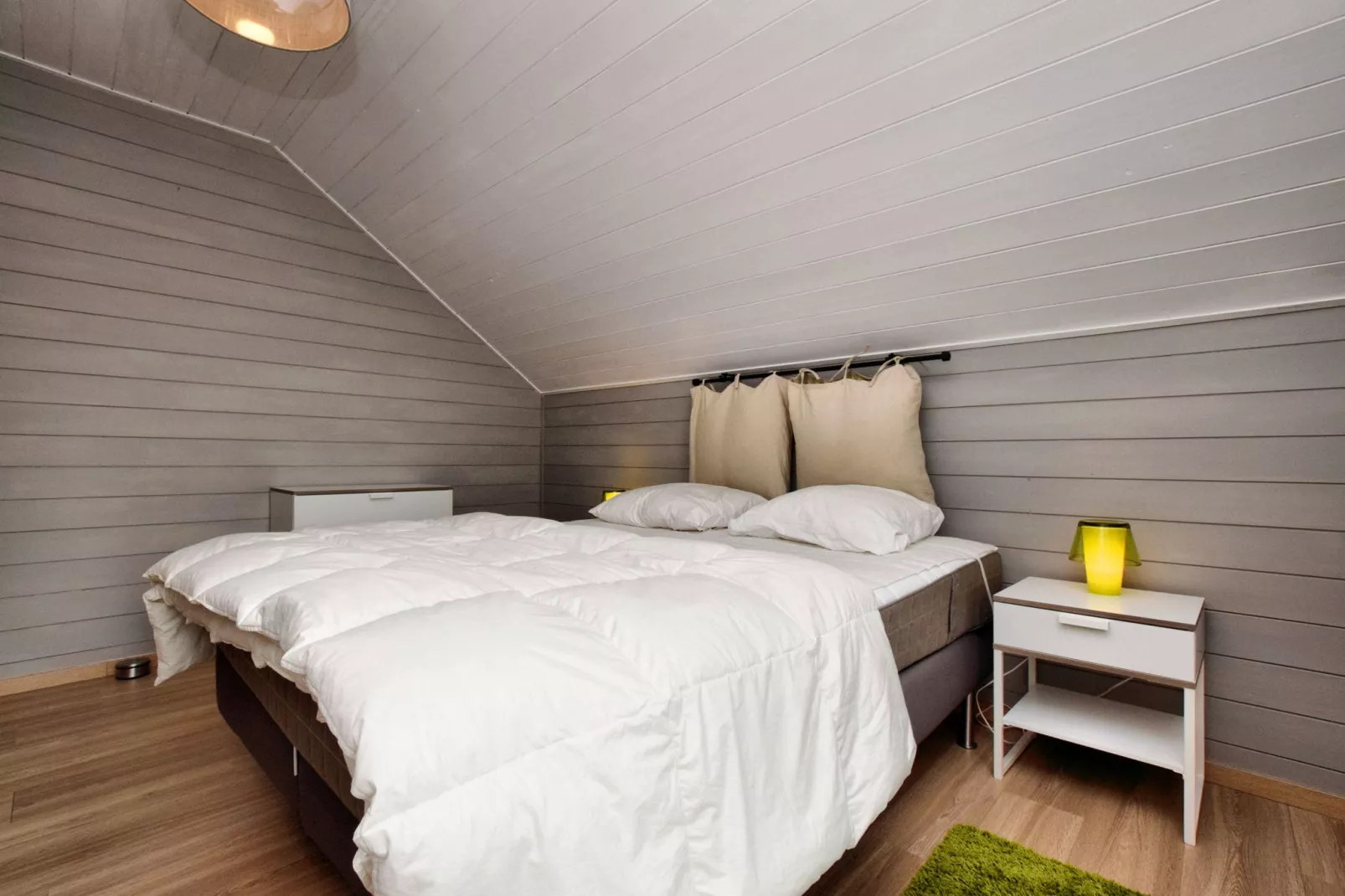 Dinez - Schlafzimmer