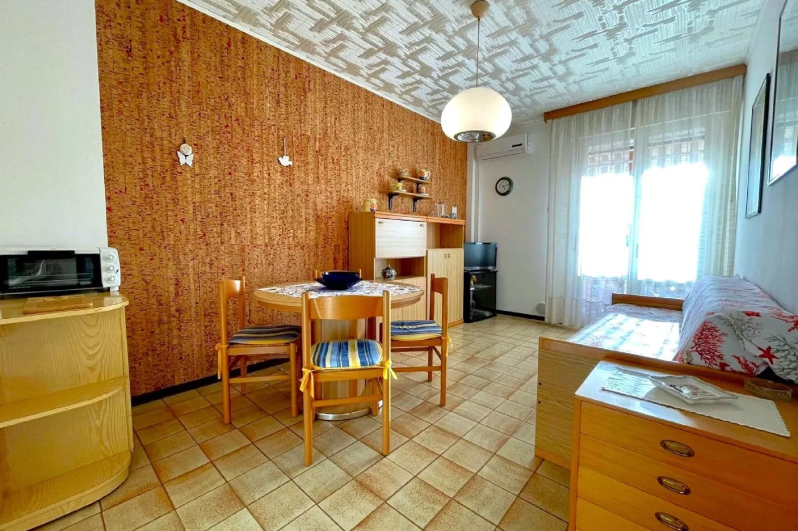 Nicesolo 34-Living room