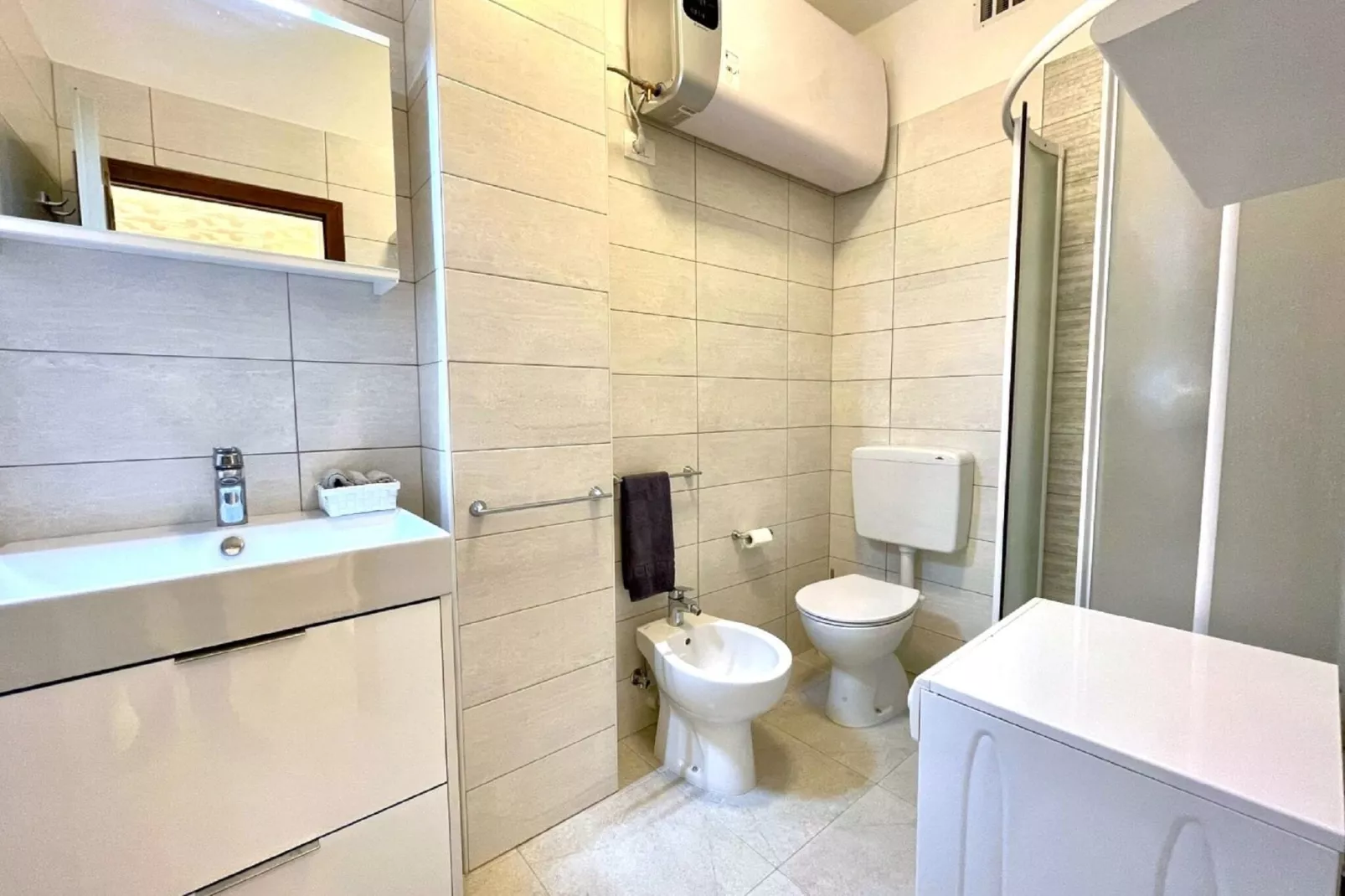 Nicesolo 34-Bathroom