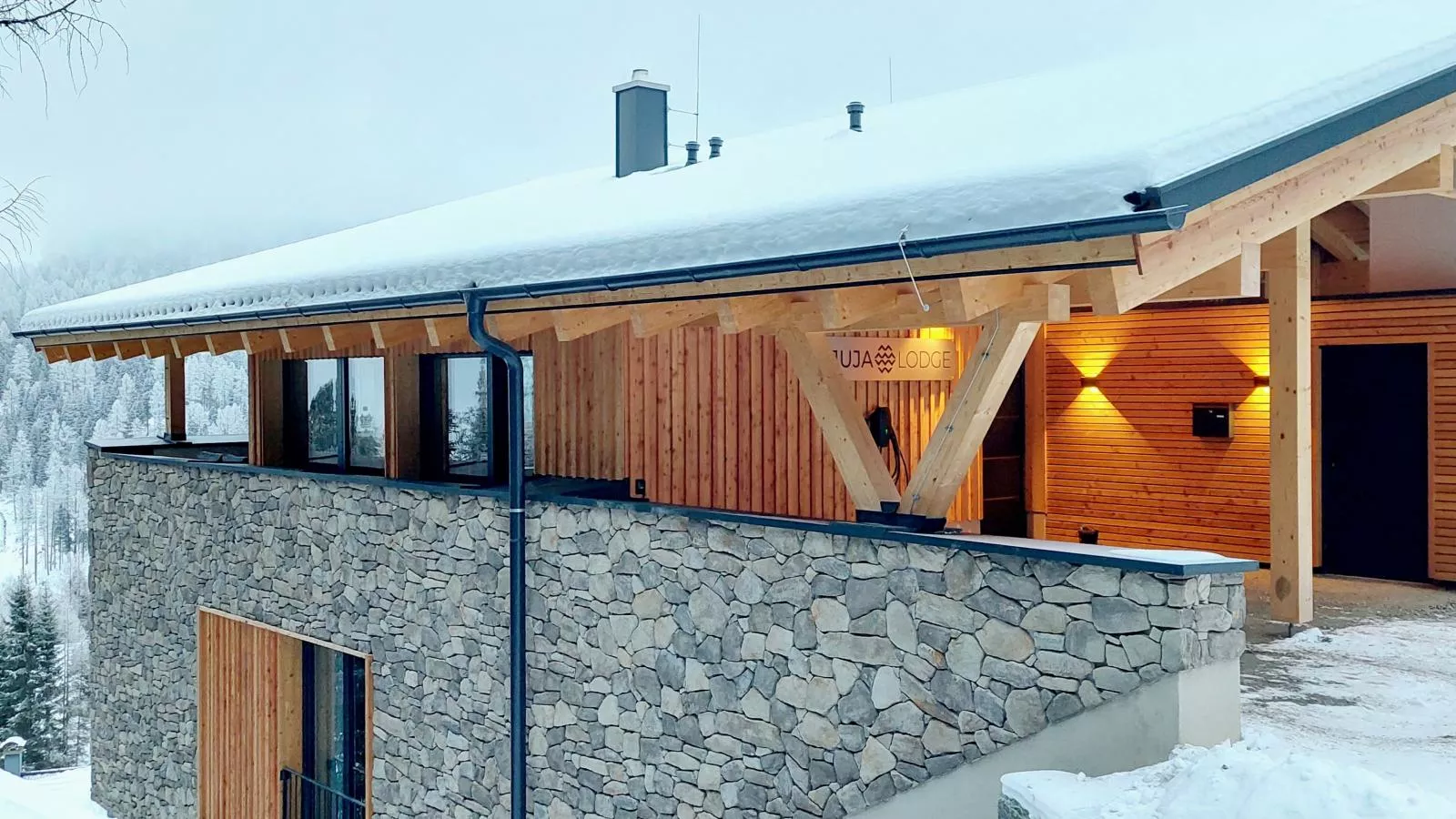 JuJa Lodge-Außenbereich Winter
