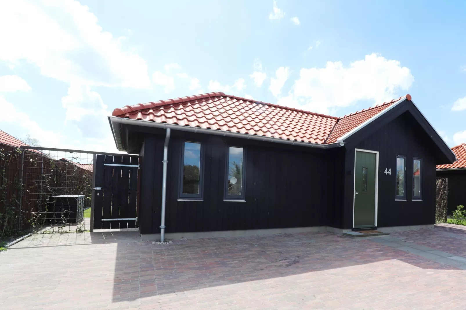 Grote Siege 44-Exterior summer