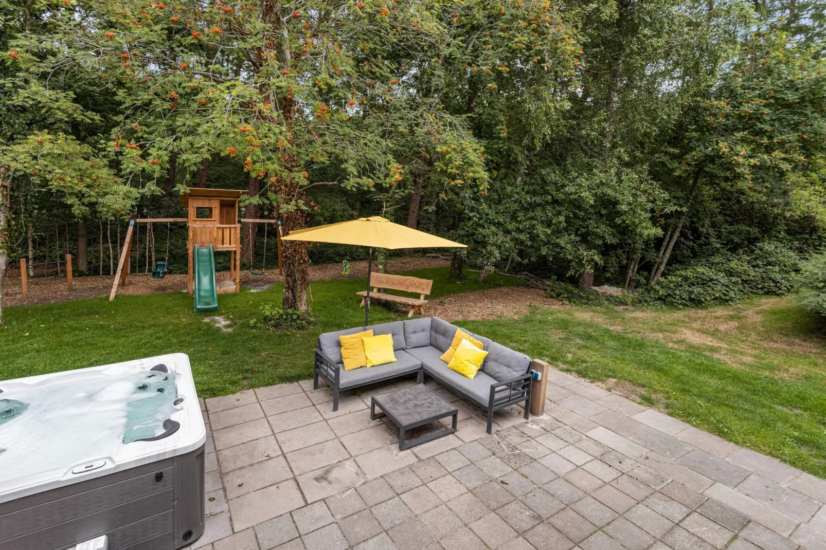 20 pers groot Abeltjeshuis Wellness de luxe met buitenspa-Terrace balcony