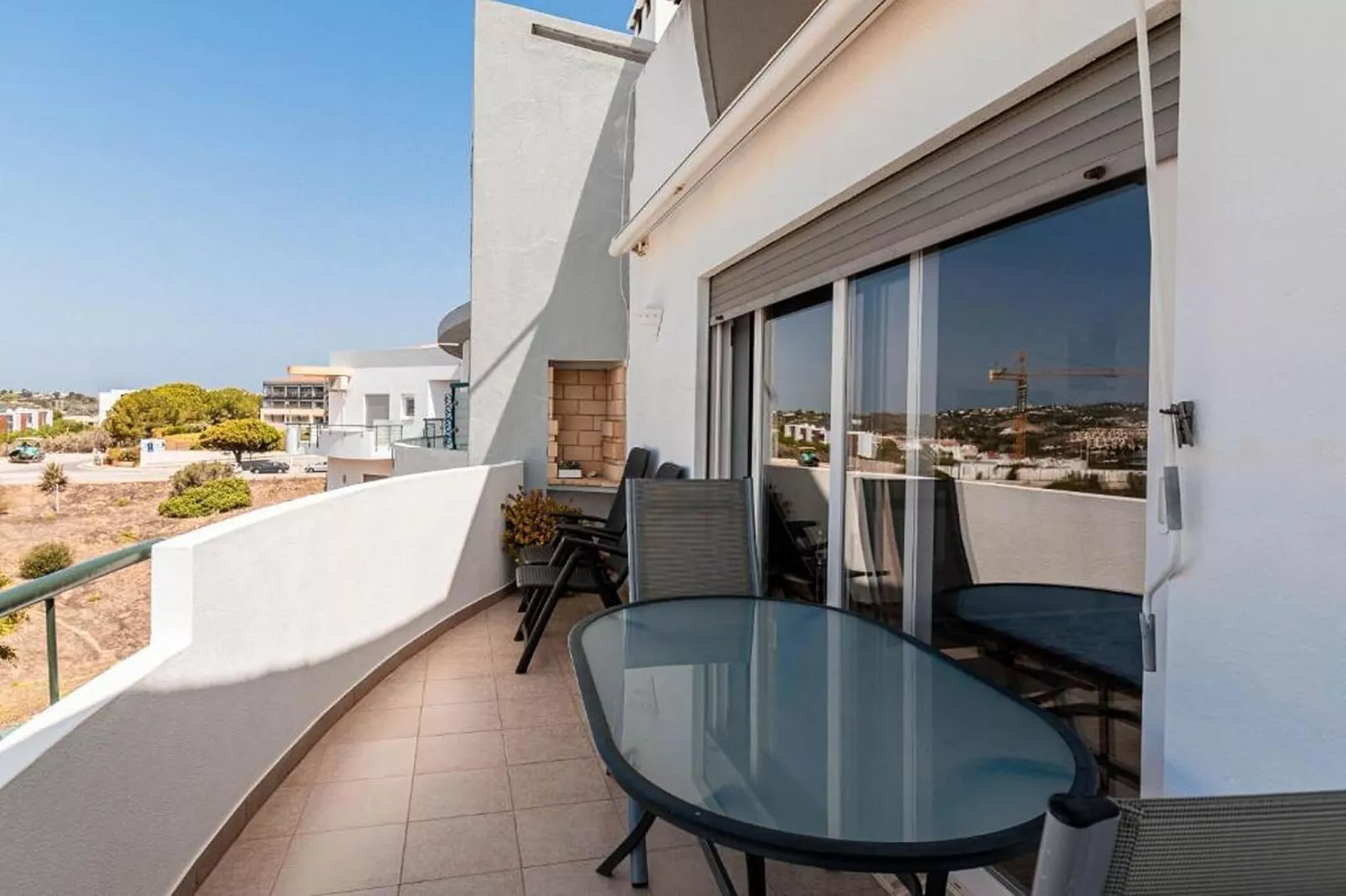 Barinel A040-Exterior summer