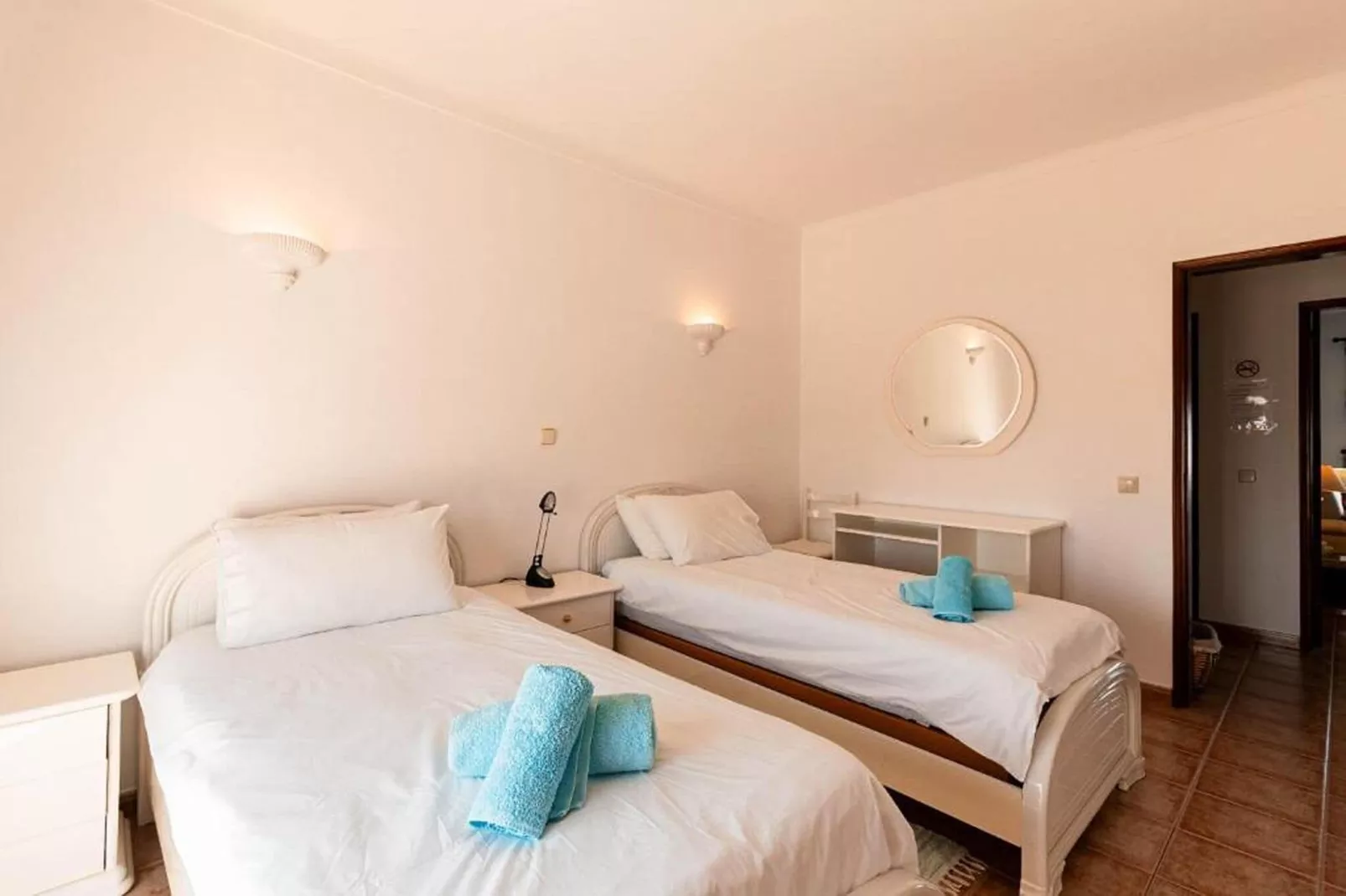 Barinel A040-Bedroom