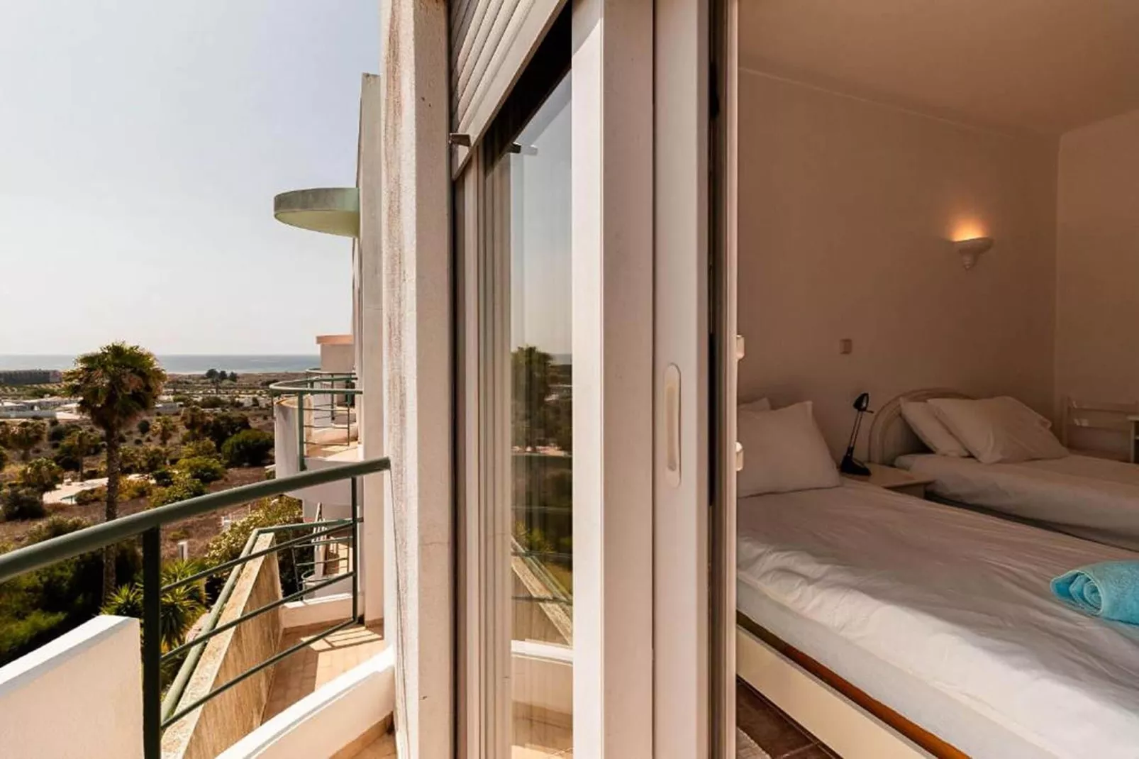 Barinel A040-Terrace balcony