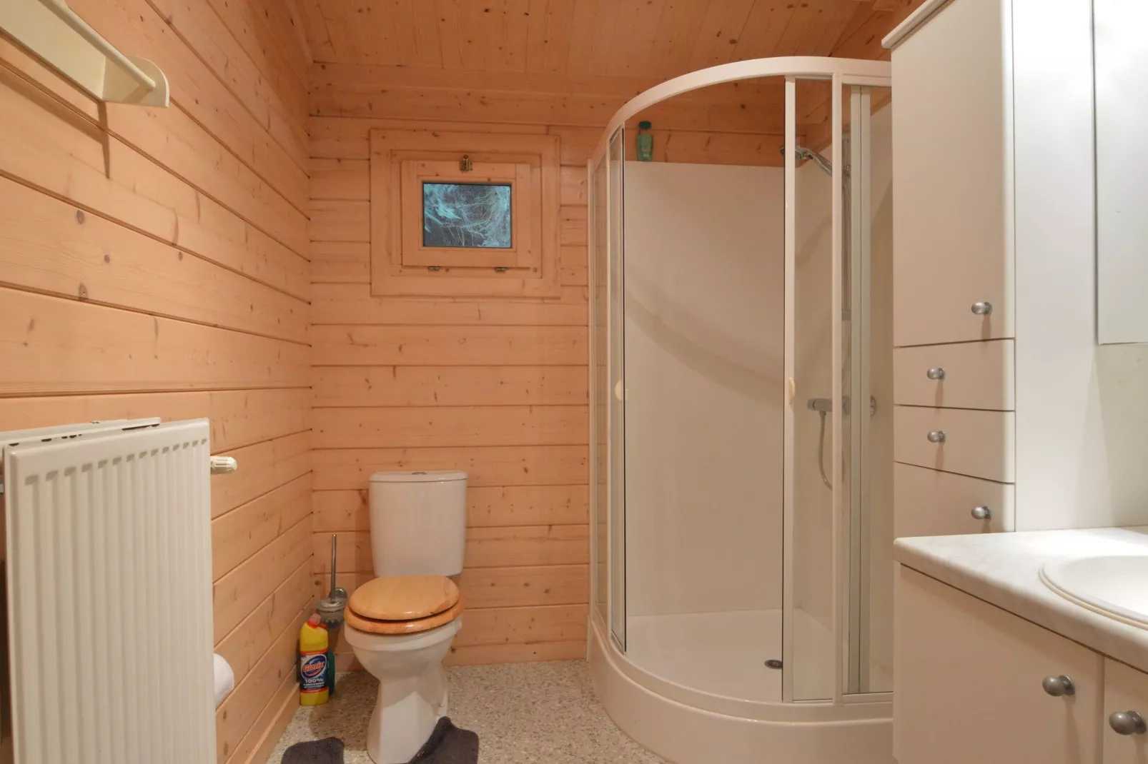 Kannaert-Bathroom