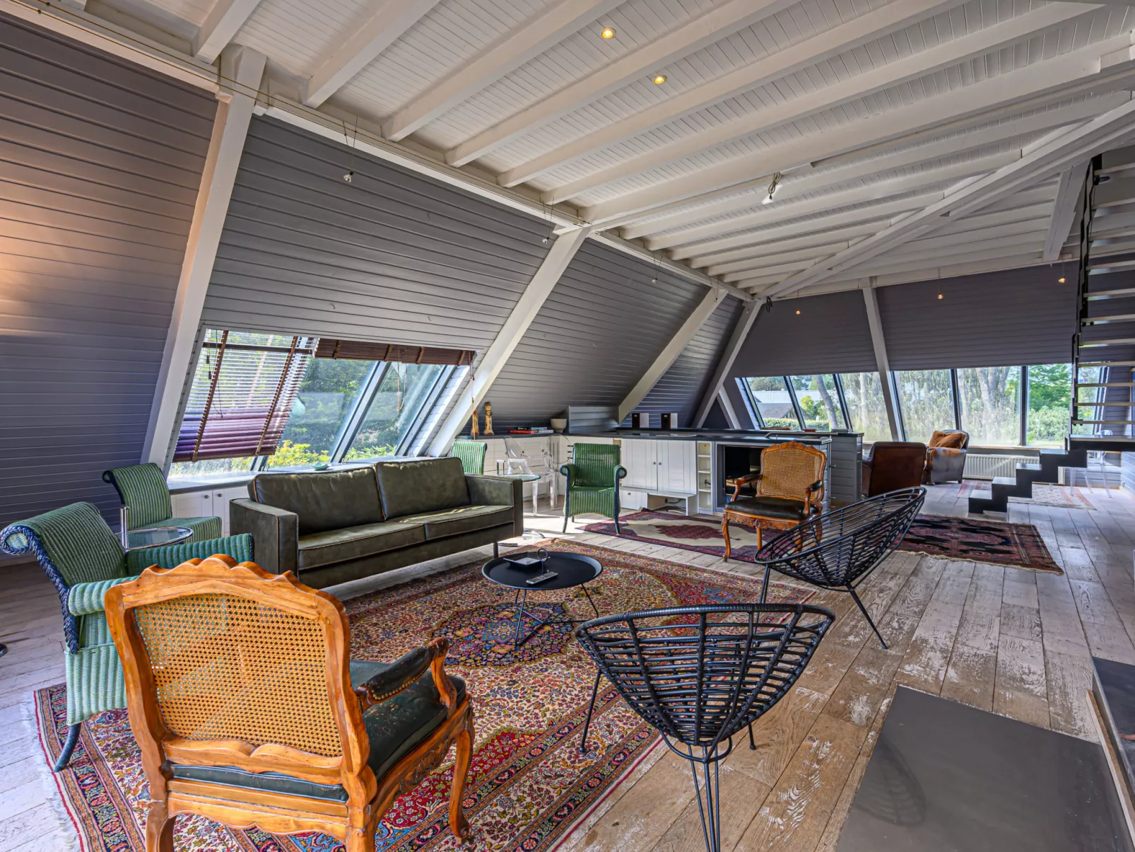 Villa Pyramide I-Drinnen