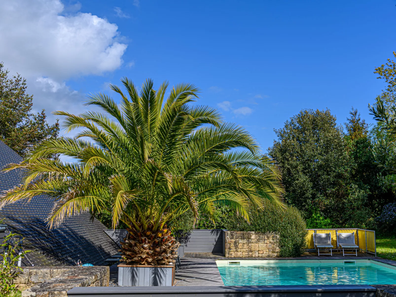 Villa Pyramide II-Outside
