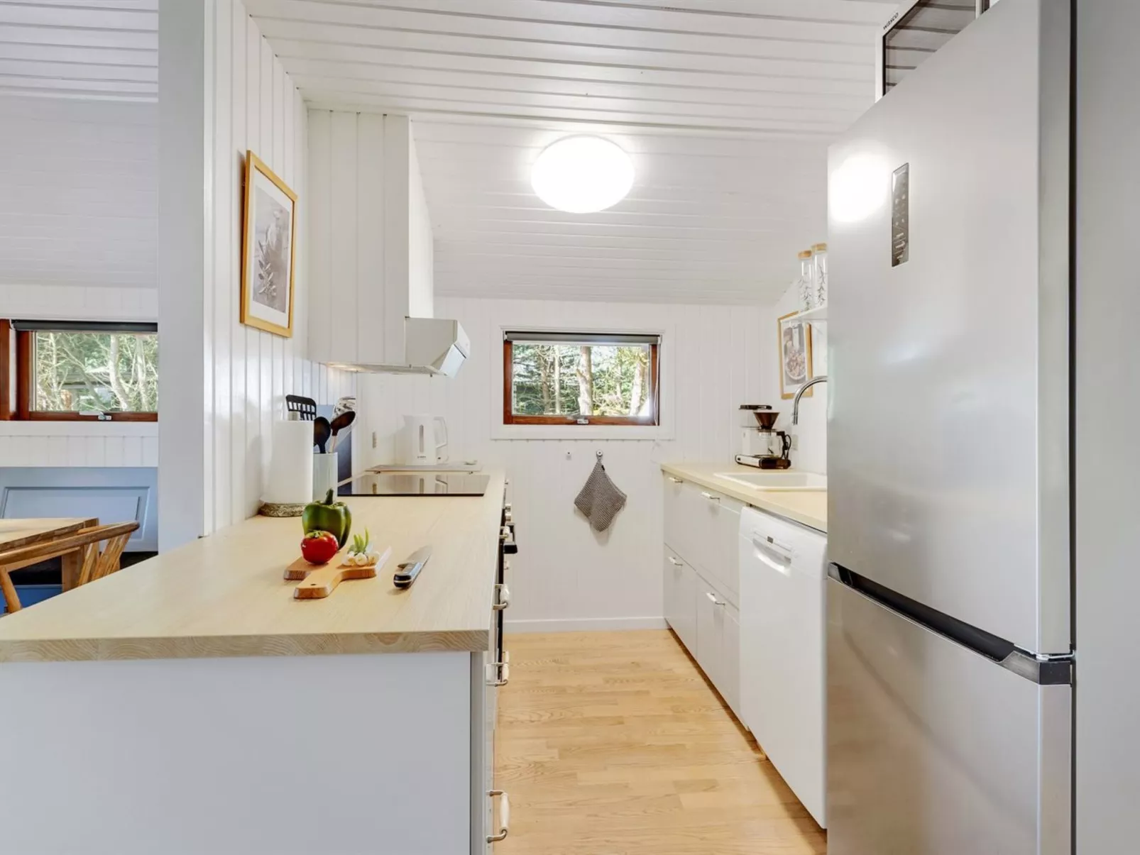 "Akseli" - 800m from the sea-Drinnen