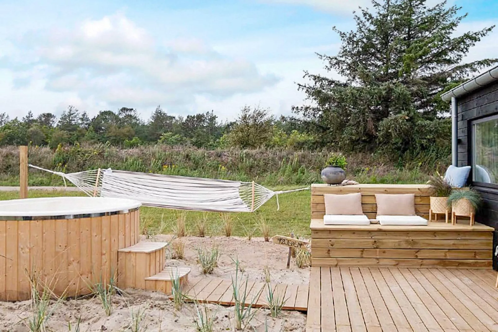 5 star holiday home in Ålbæk-Outdoor