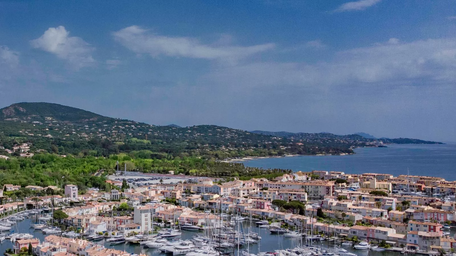 Maison du Port-Zones d'été à 1 km