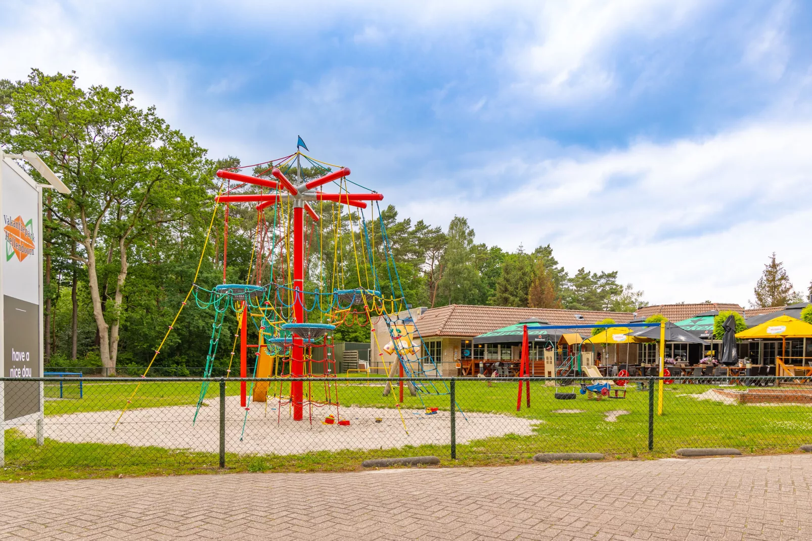 Vakantiepark Hellendoorn 6-Park facilities
