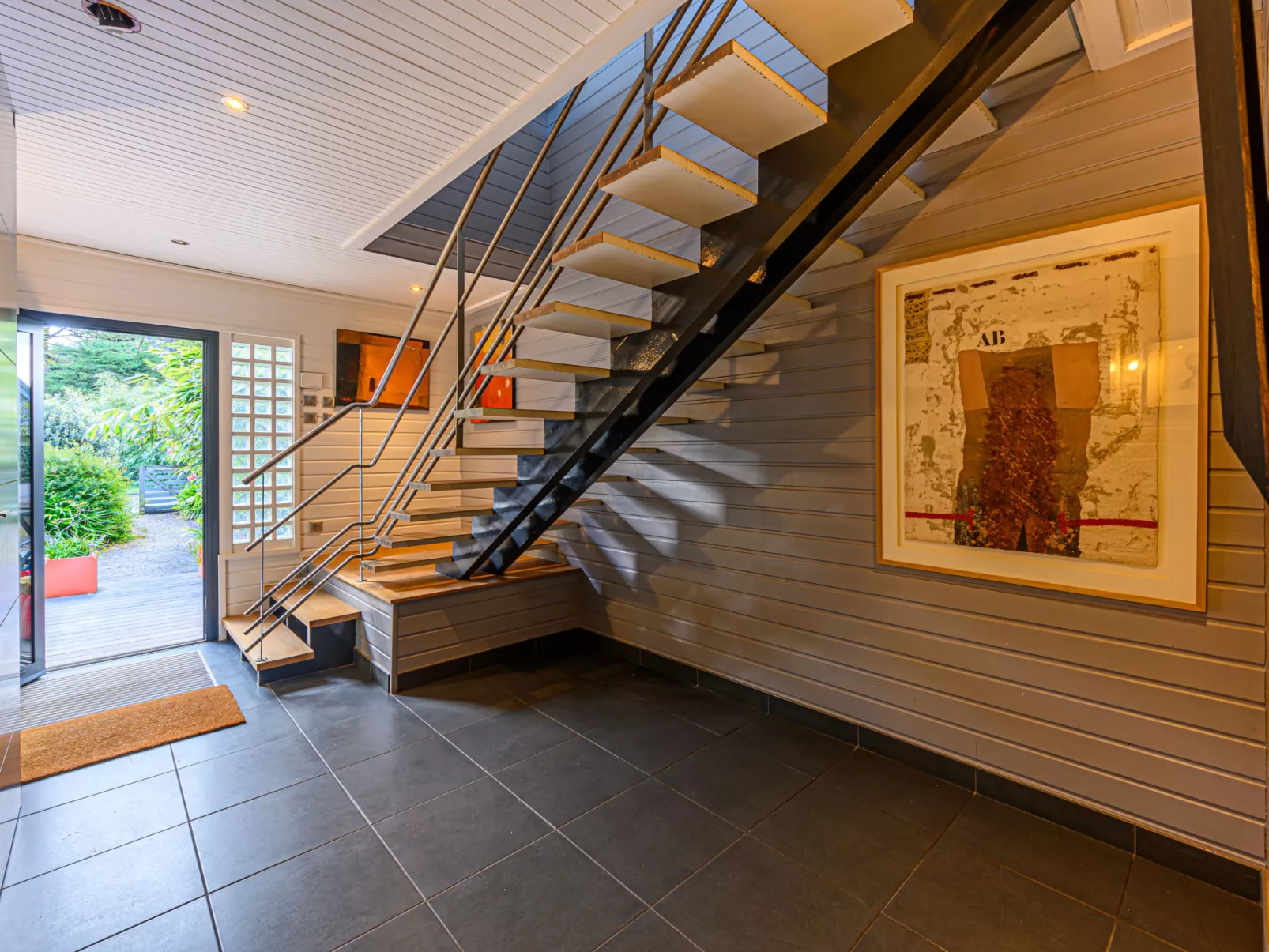 Villa Pyramide II-Inside