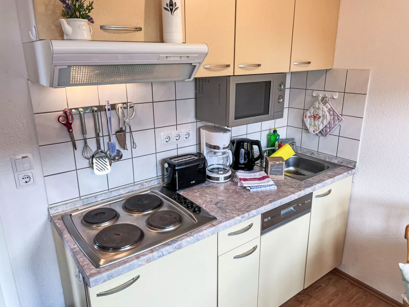Henneberg-Inside