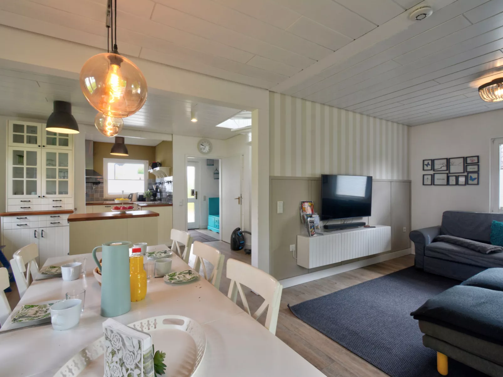 Dorf 4/Haus 10-Drinnen