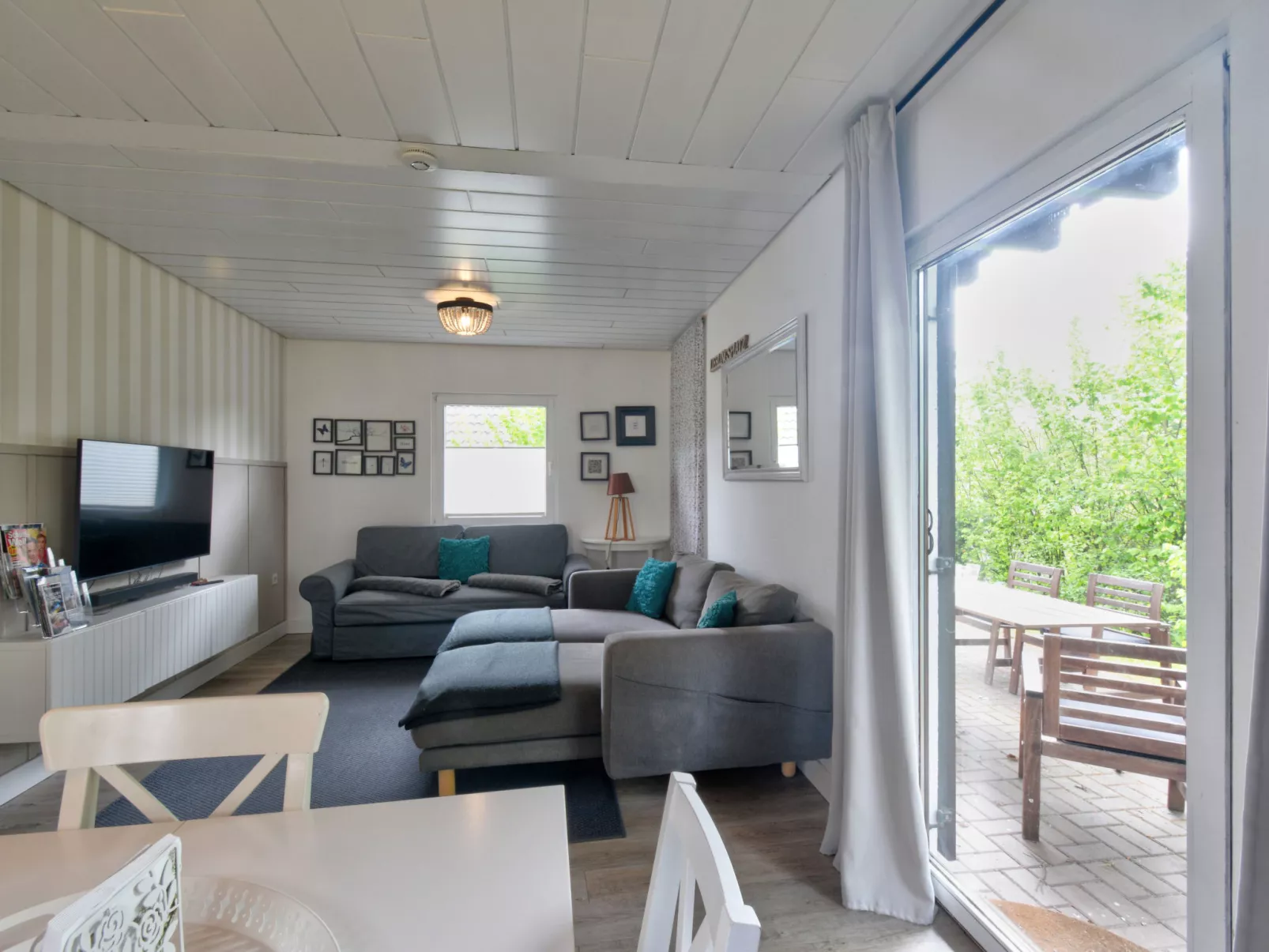 Dorf 4/Haus 10-Drinnen