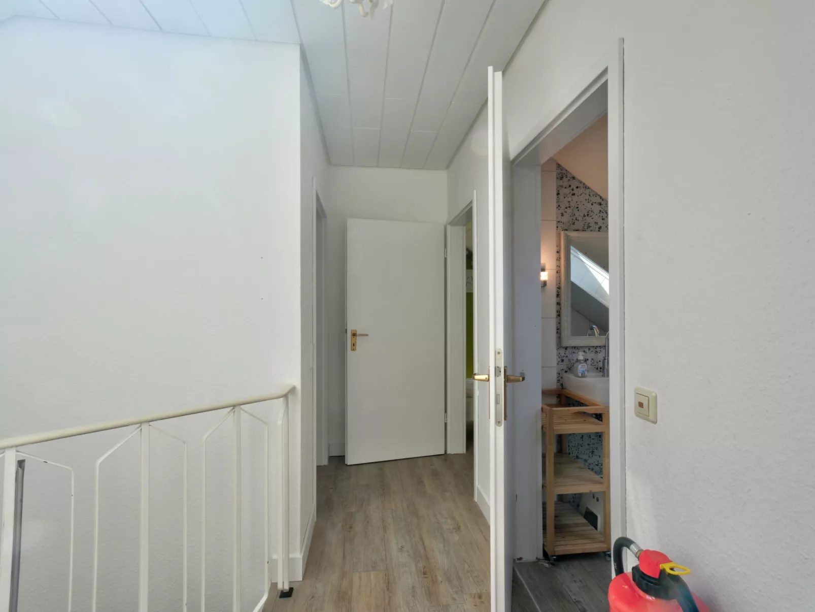 Dorf 4/Haus 10-Drinnen
