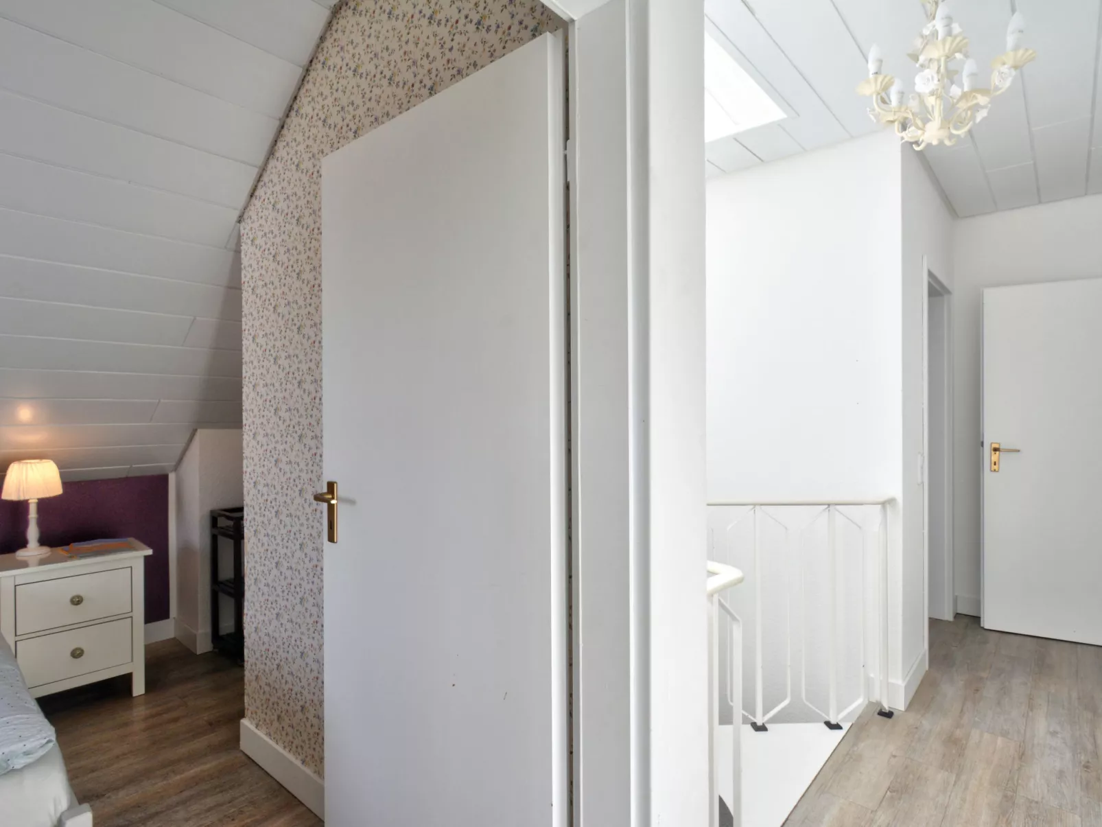 Dorf 4/Haus 10-Drinnen