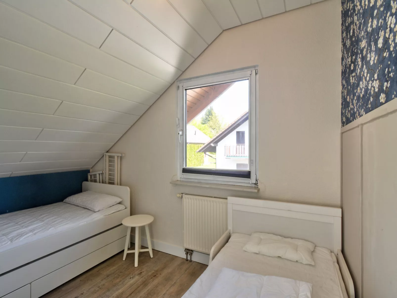Dorf 4/Haus 10-Drinnen