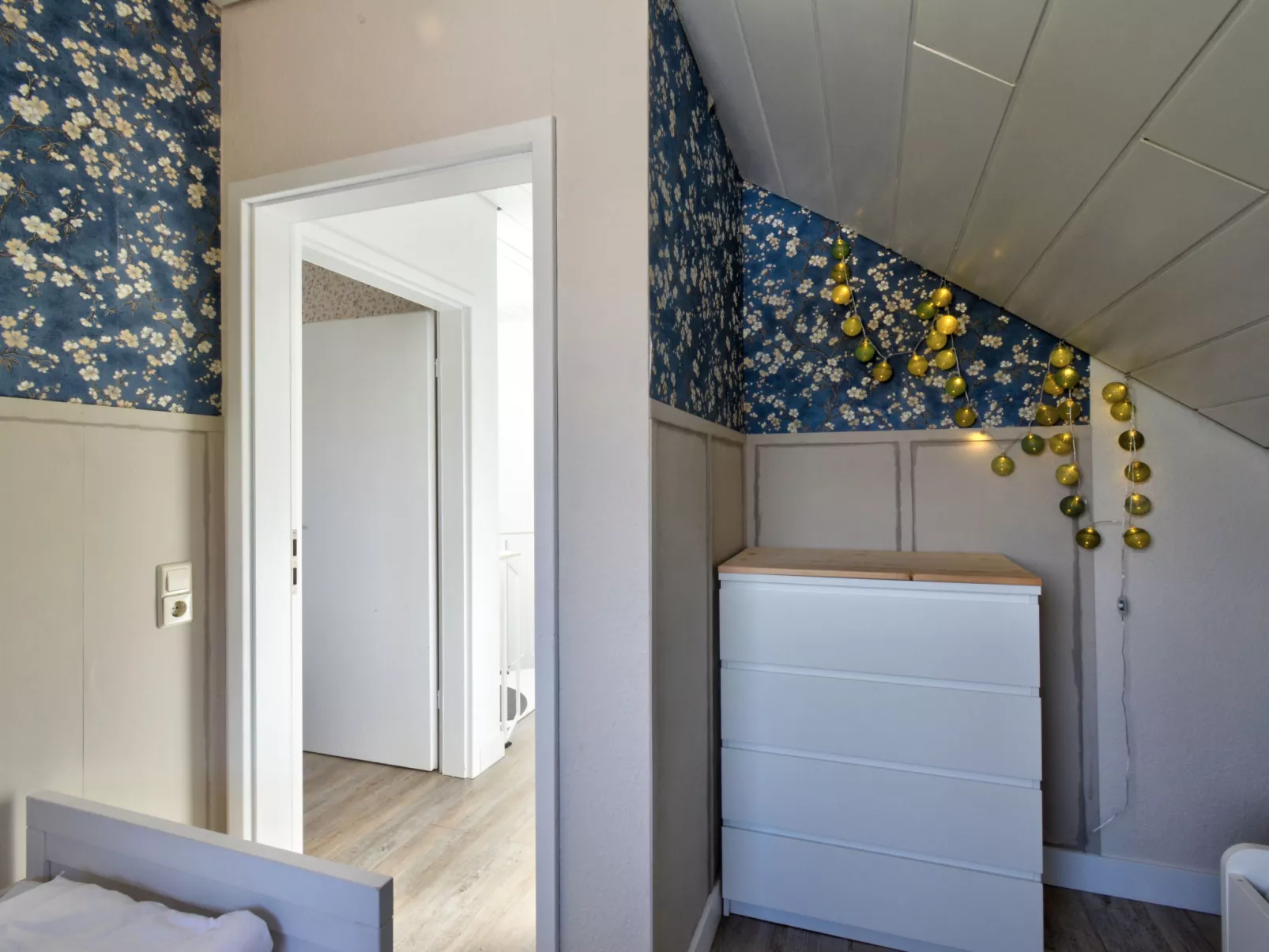 Dorf 4/Haus 10-Drinnen