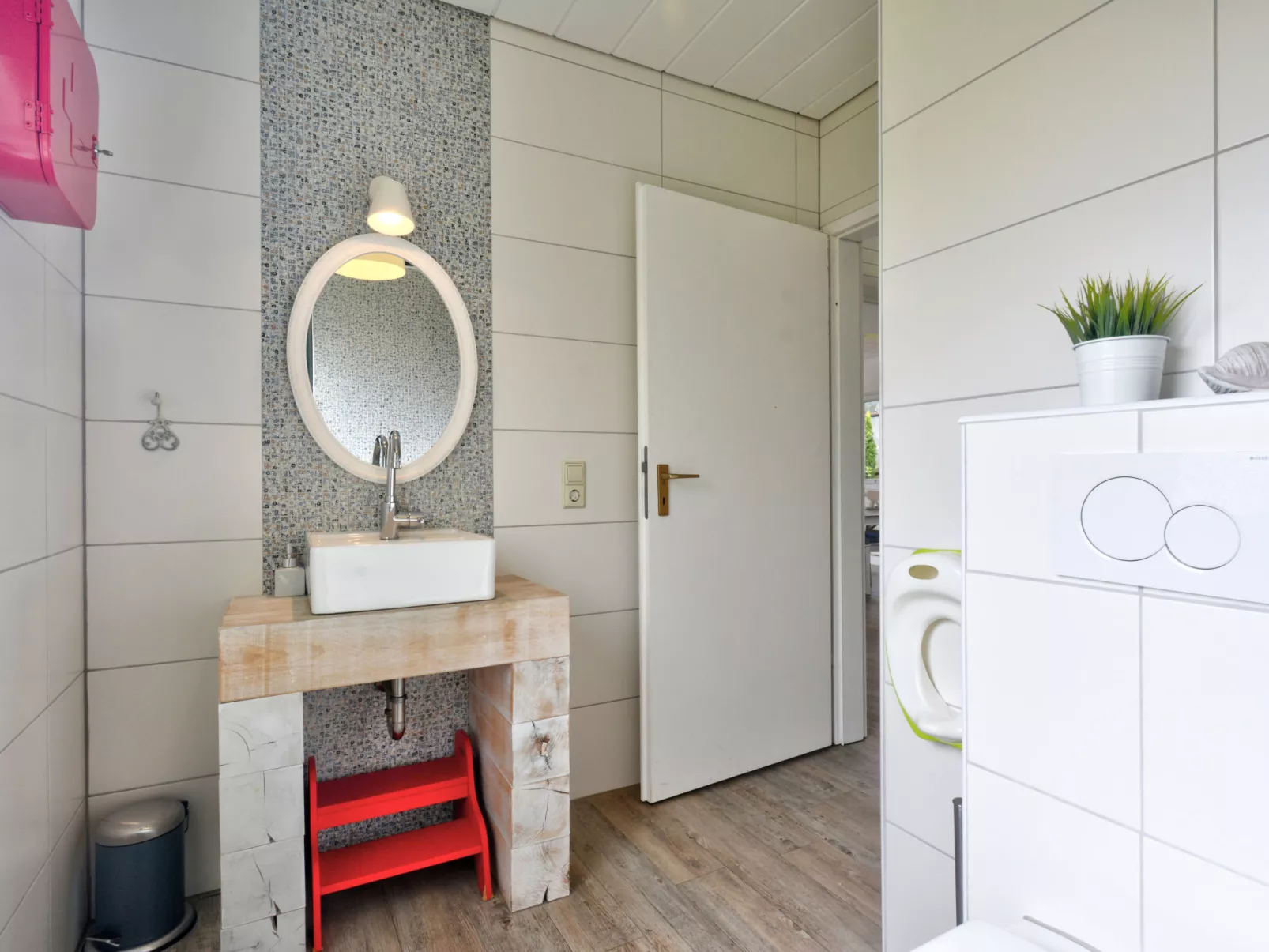 Dorf 4/Haus 10-Drinnen