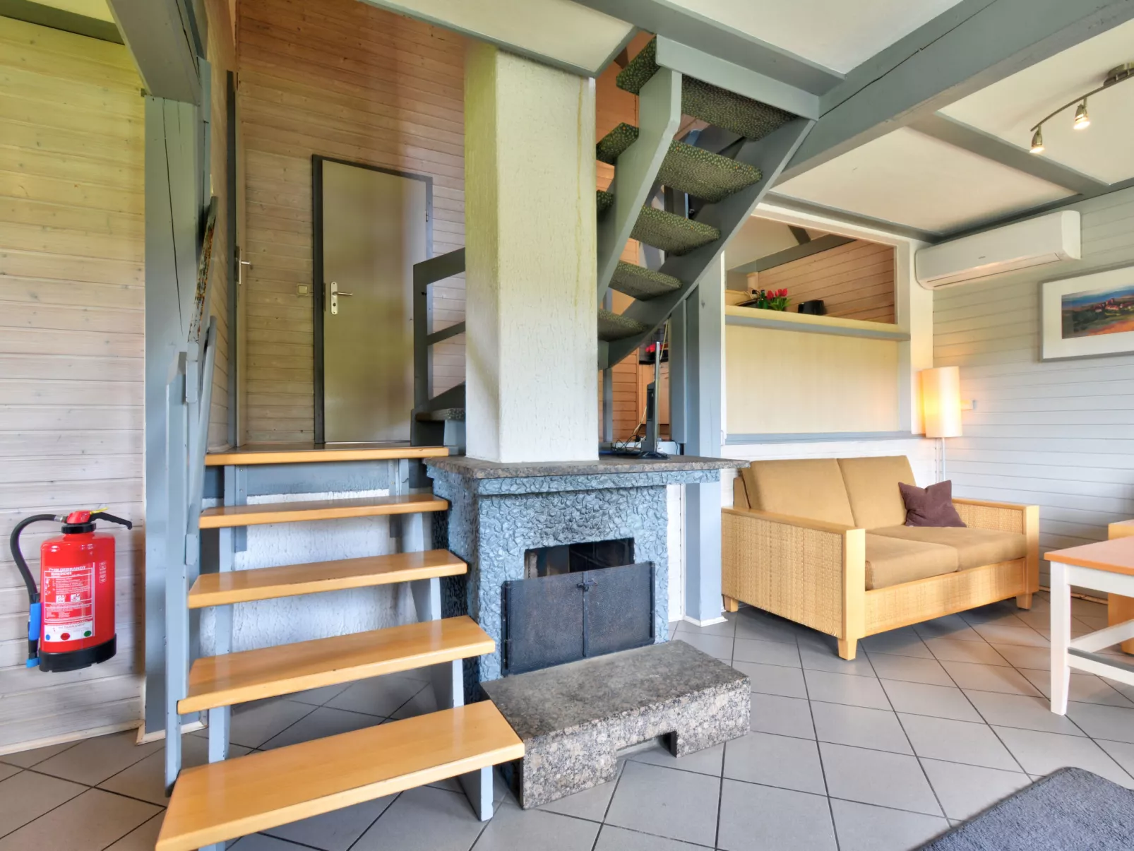 Dorf 1/Haus 14-Drinnen