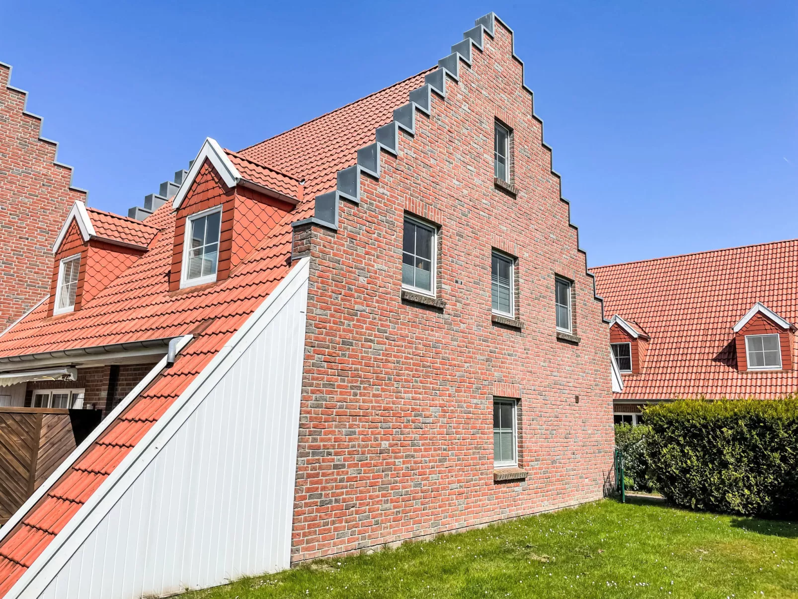 Haus 99 - Seepark Burhave-Outside