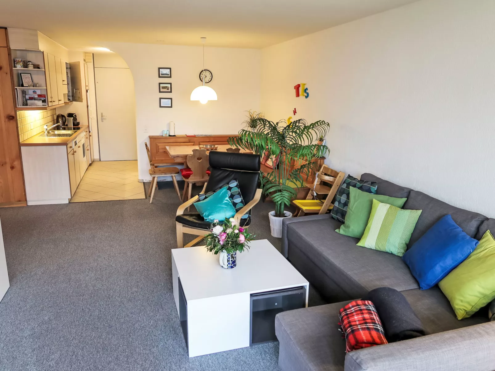 Apt B 086 - Inside