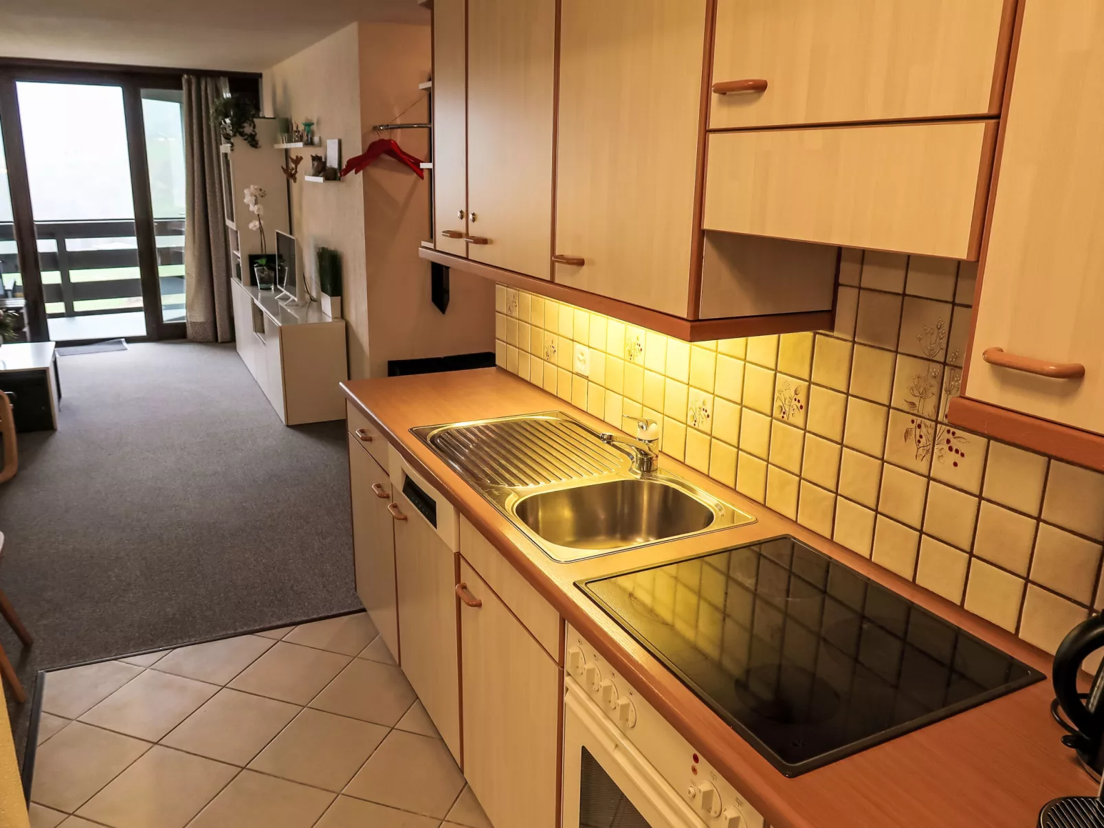 Apt B 086 - Inside