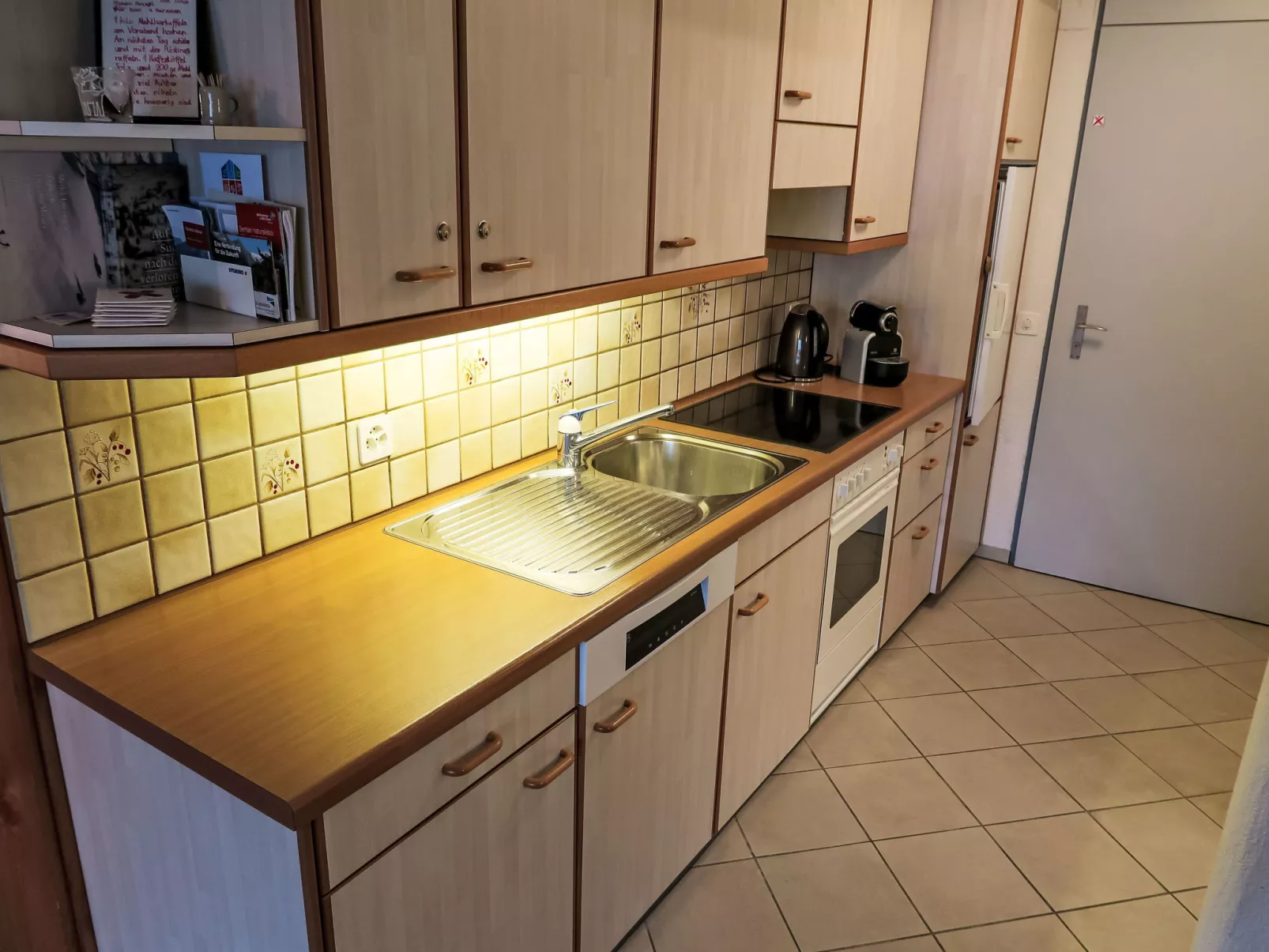 Apt B 086 - Inside