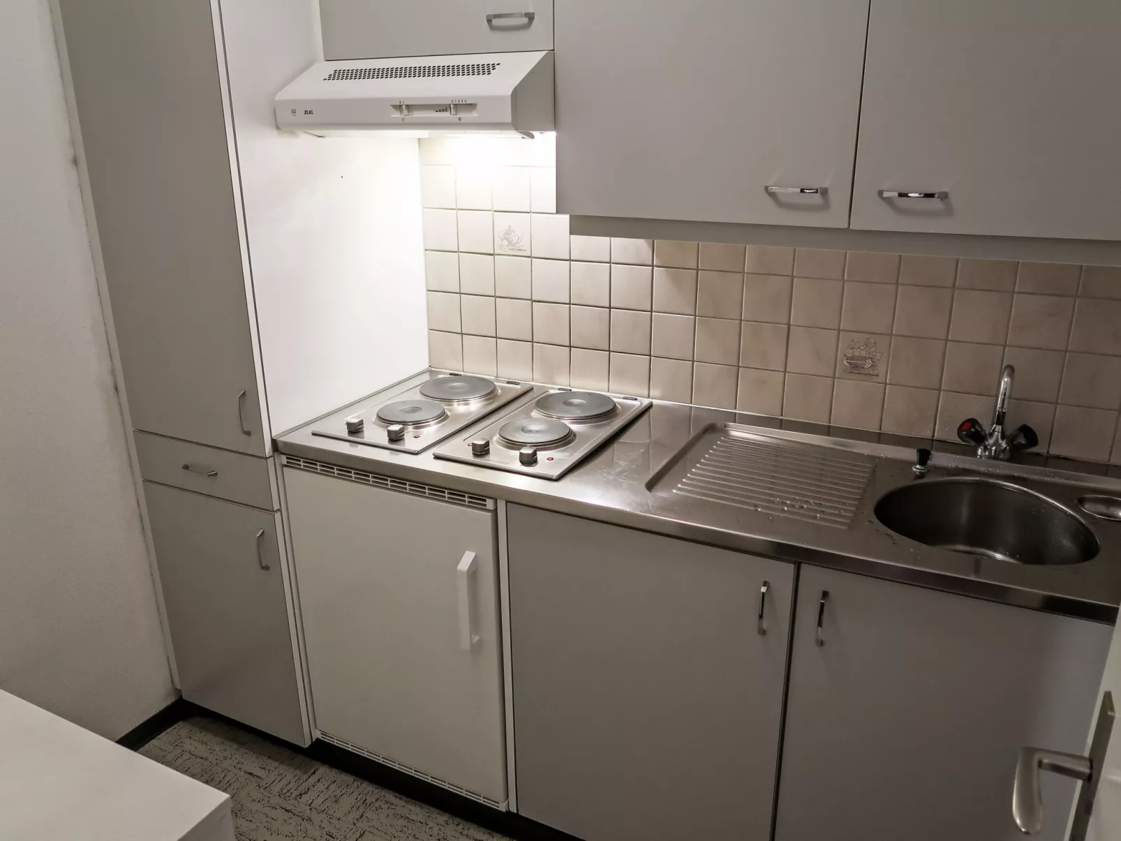 Apt B 044 - Inside