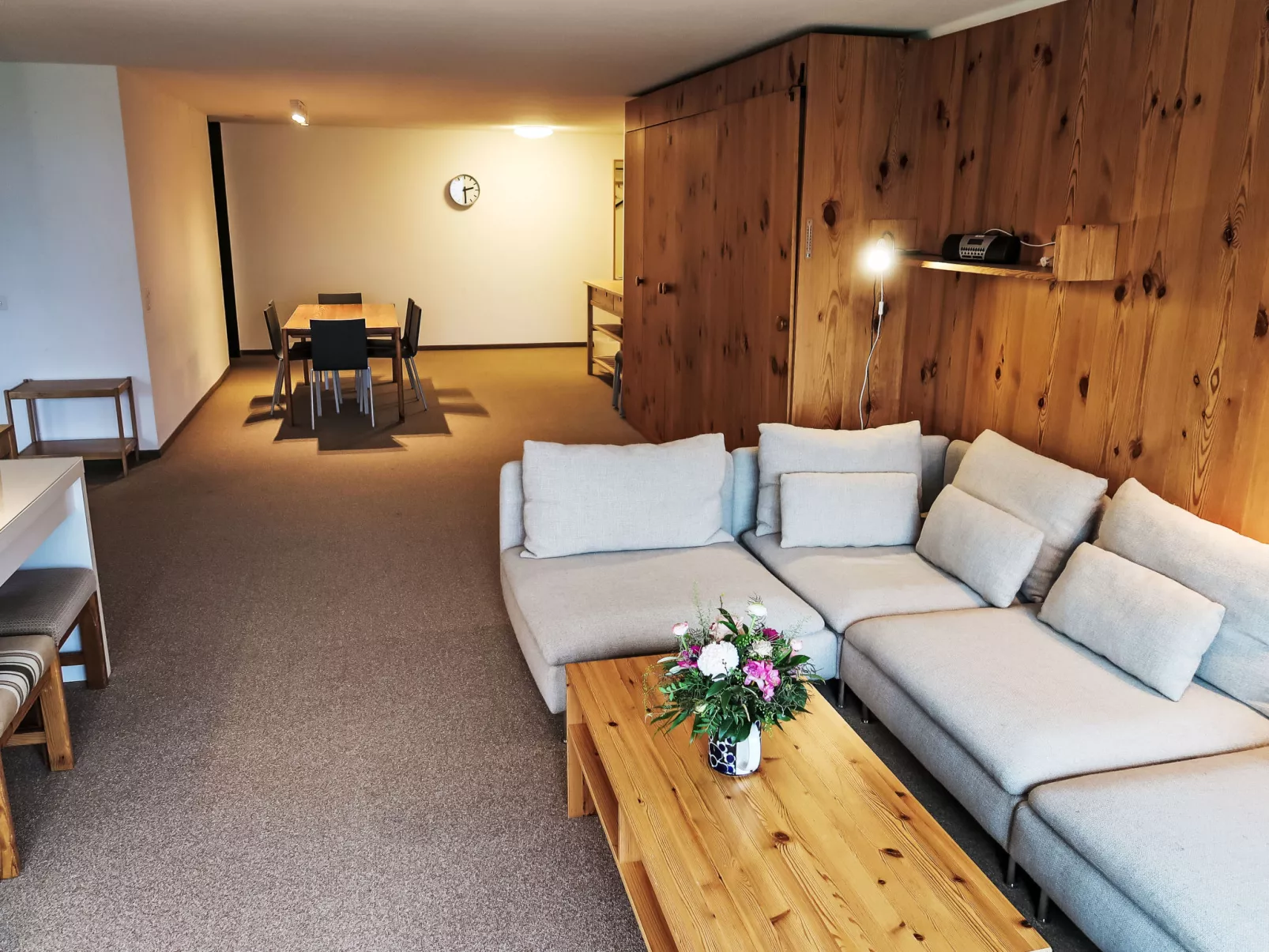 Apt B 022-Drinnen